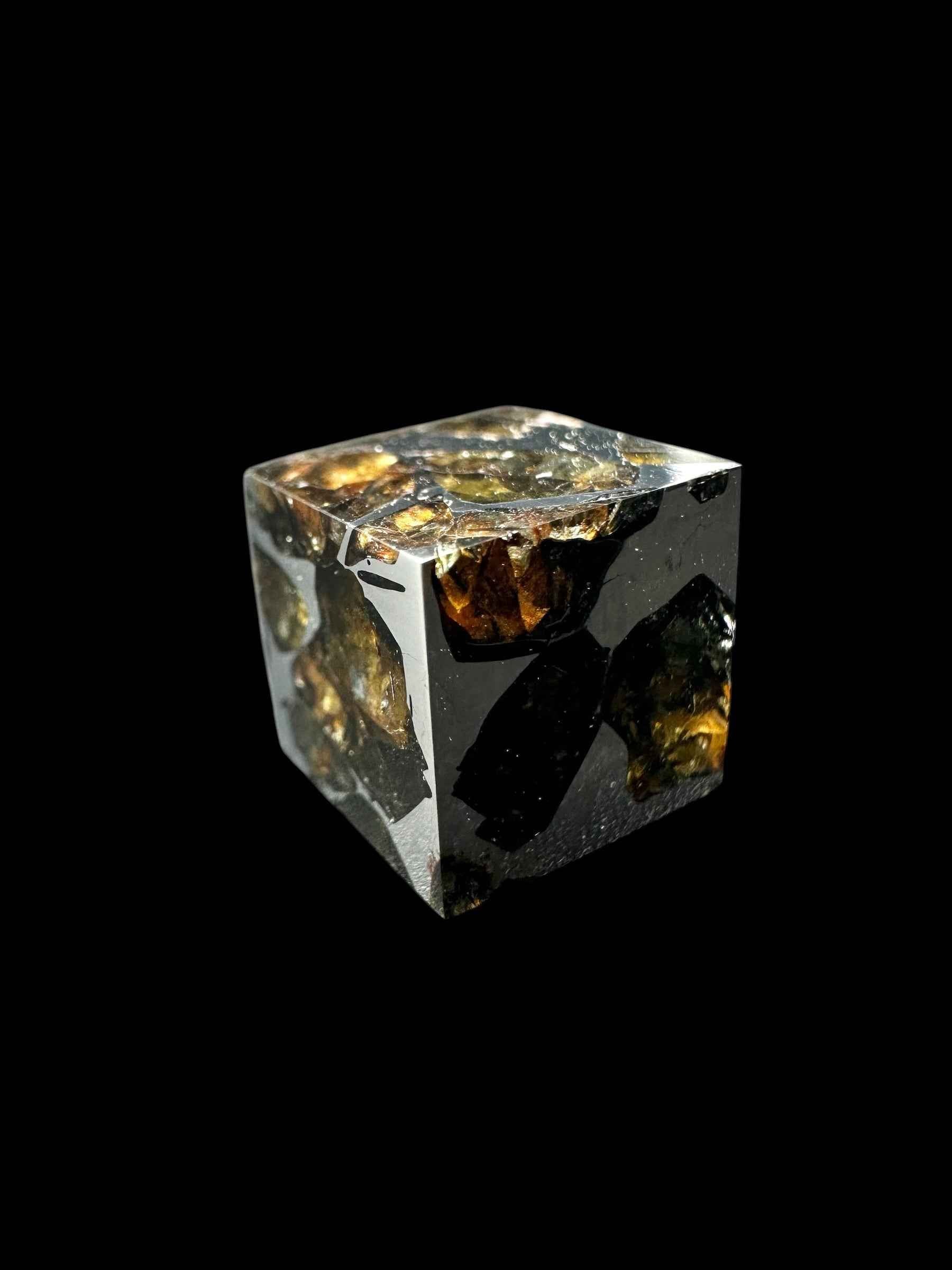 Meteorite Seymchan – pallasite cube 5,2g – Russia - MESM130