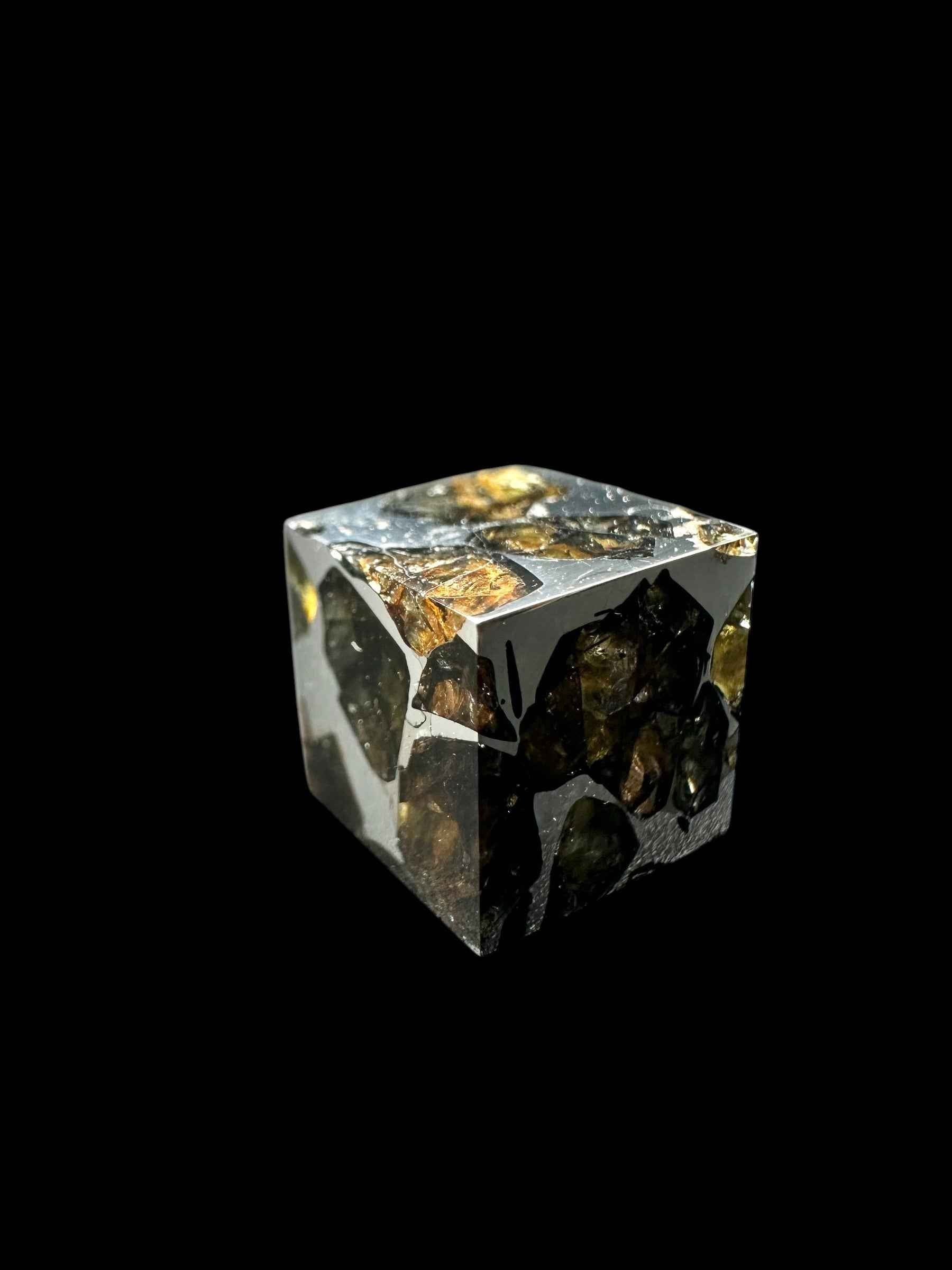 Meteorite Seymchan – pallasite cube 5,2g – Russia - MESM130