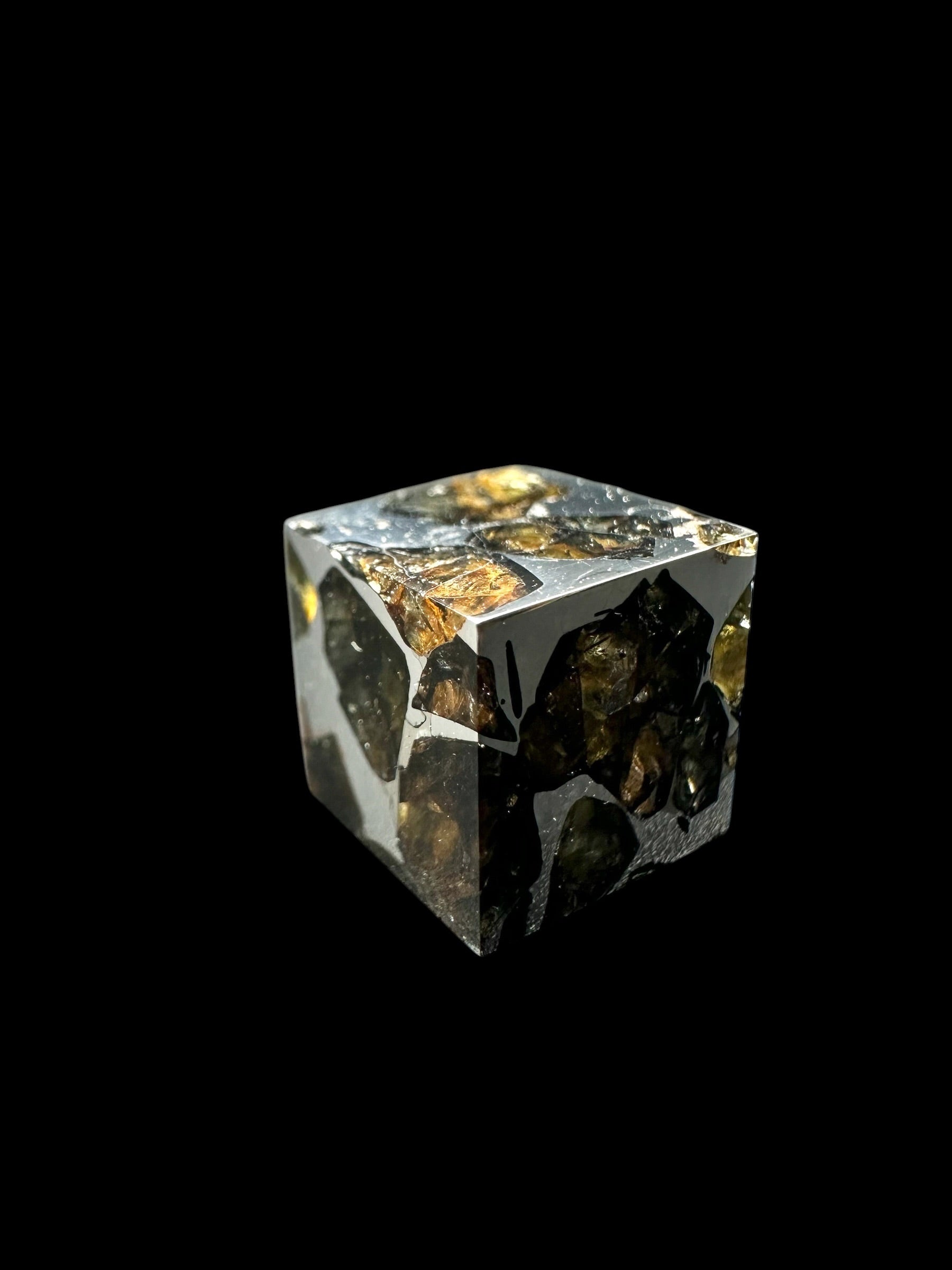Meteorite Seymchan – pallasite cube 5,2g – Russia - MESM130