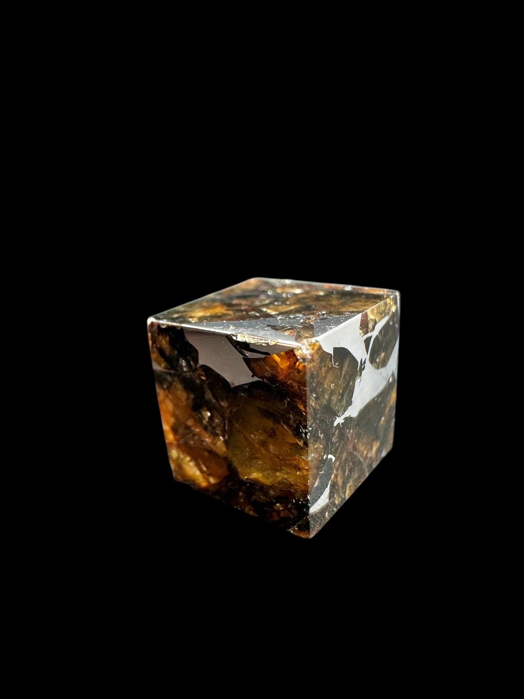 Meteorite Seymchan – pallasite cube 3,9g – Russia - MESM131