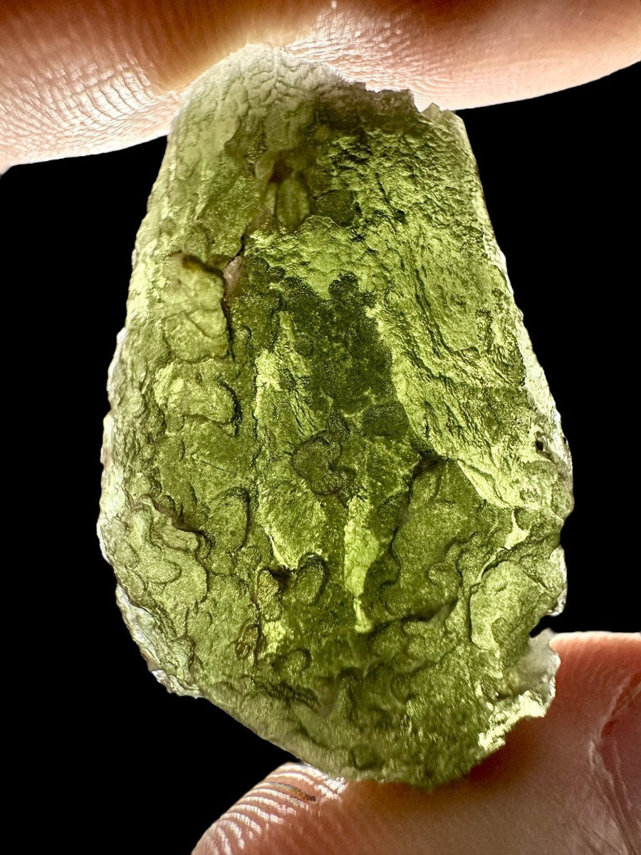 Moldavite – Bartochov – 11,1g - V2401 retroilluminata