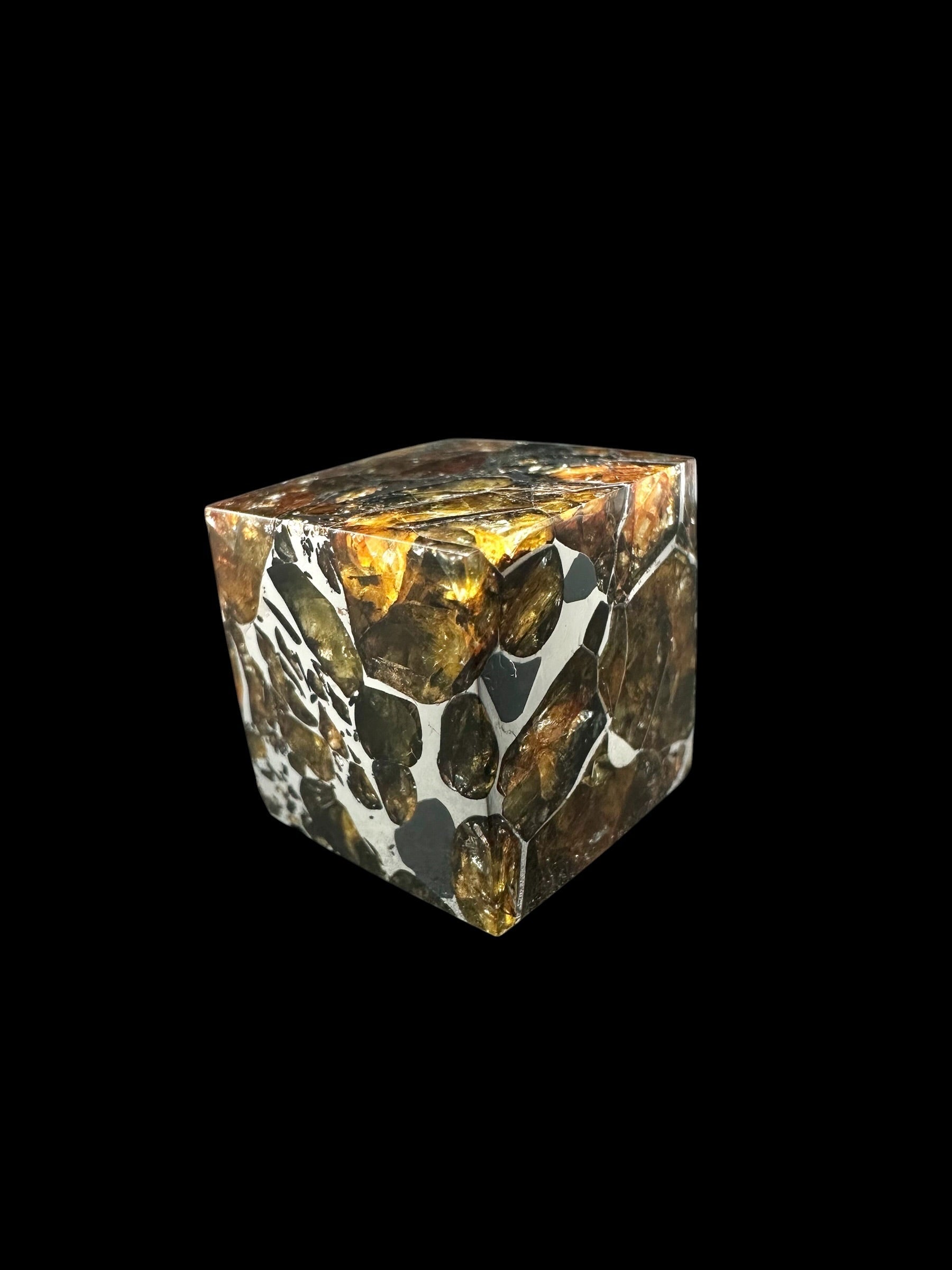 Meteorite Seymchan – pallasite cube 15,6g – Russia - MESM133