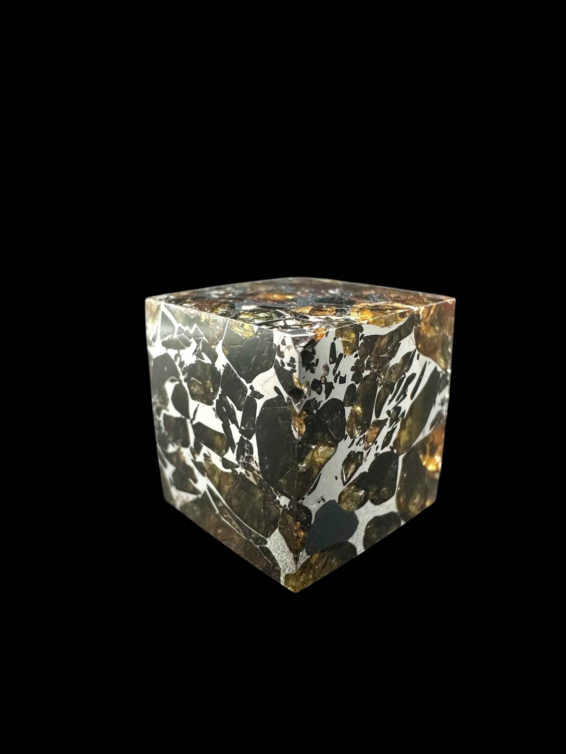 Meteorite Seymchan – pallasite cube 15,6g – Russia - MESM133