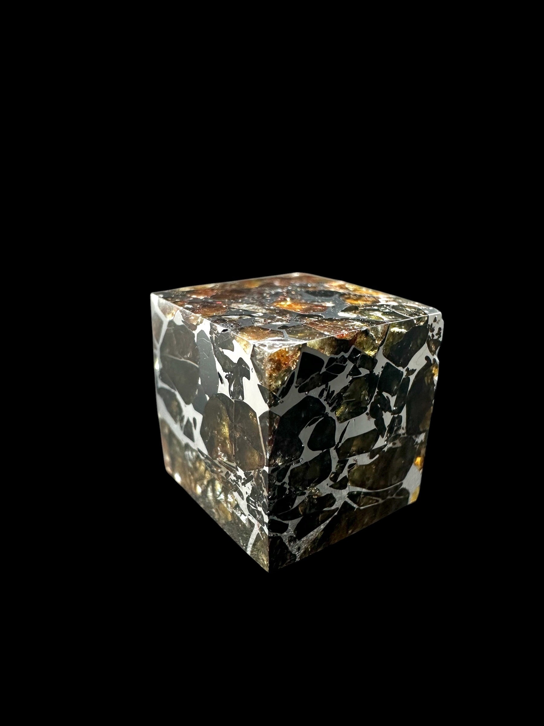 Meteorite Seymchan – pallasite cube 15,6g – Russia - MESM133
