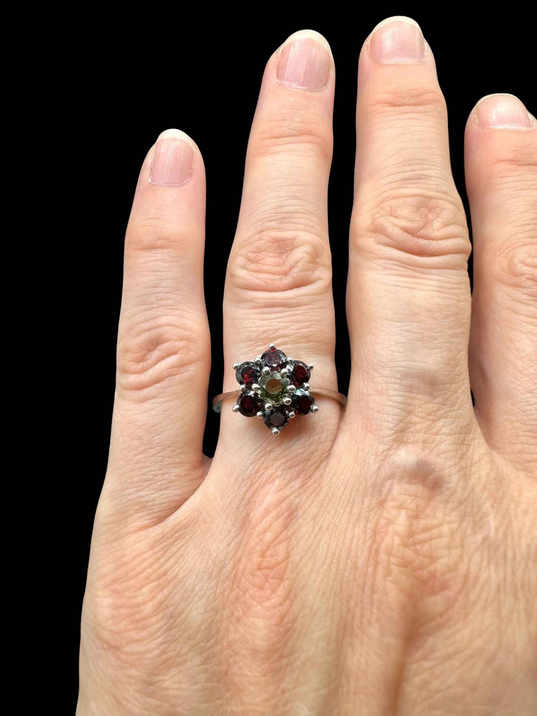 Argento ring with faceted Moldaviti and garnets size 60 - VP74