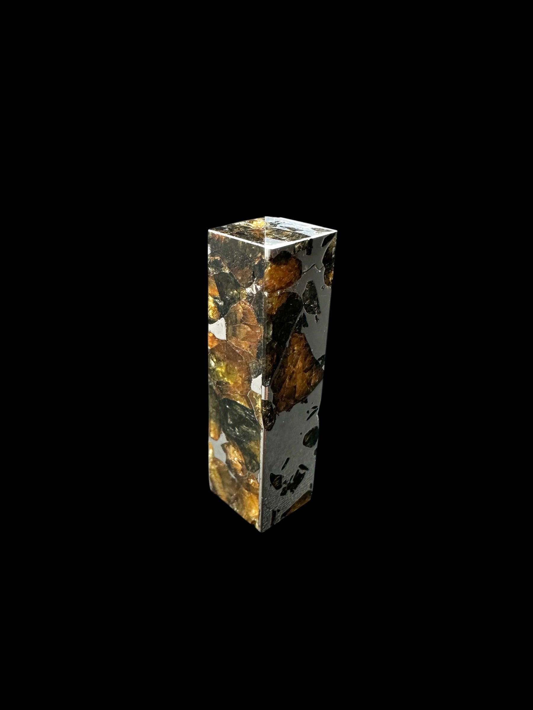 Meteorite Pallasite Seymchan – Rectangular prism 9,4g – Russia - MESM136