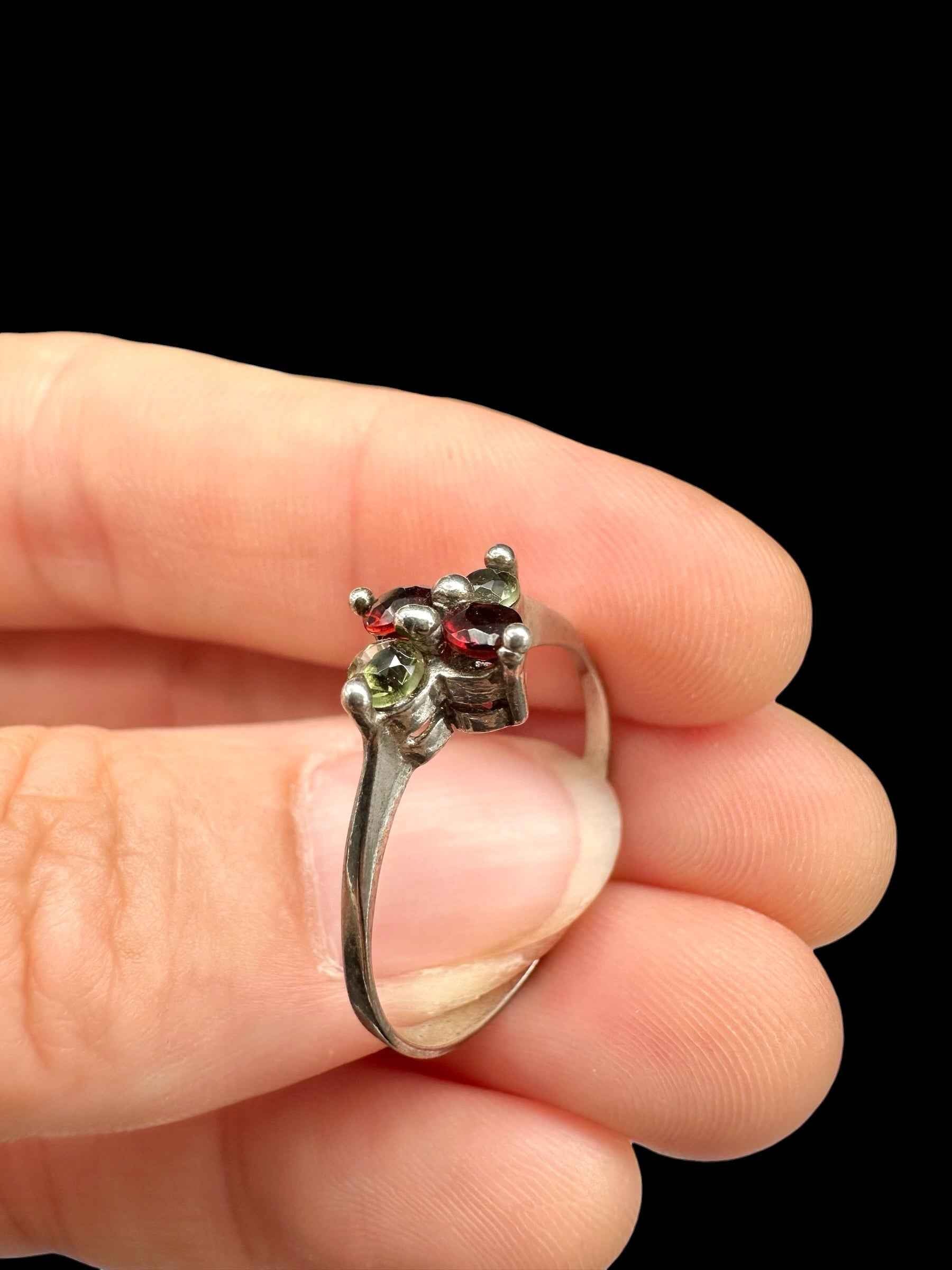 Argento ring with faceted Moldaviti and garnets size 60 - VP84
