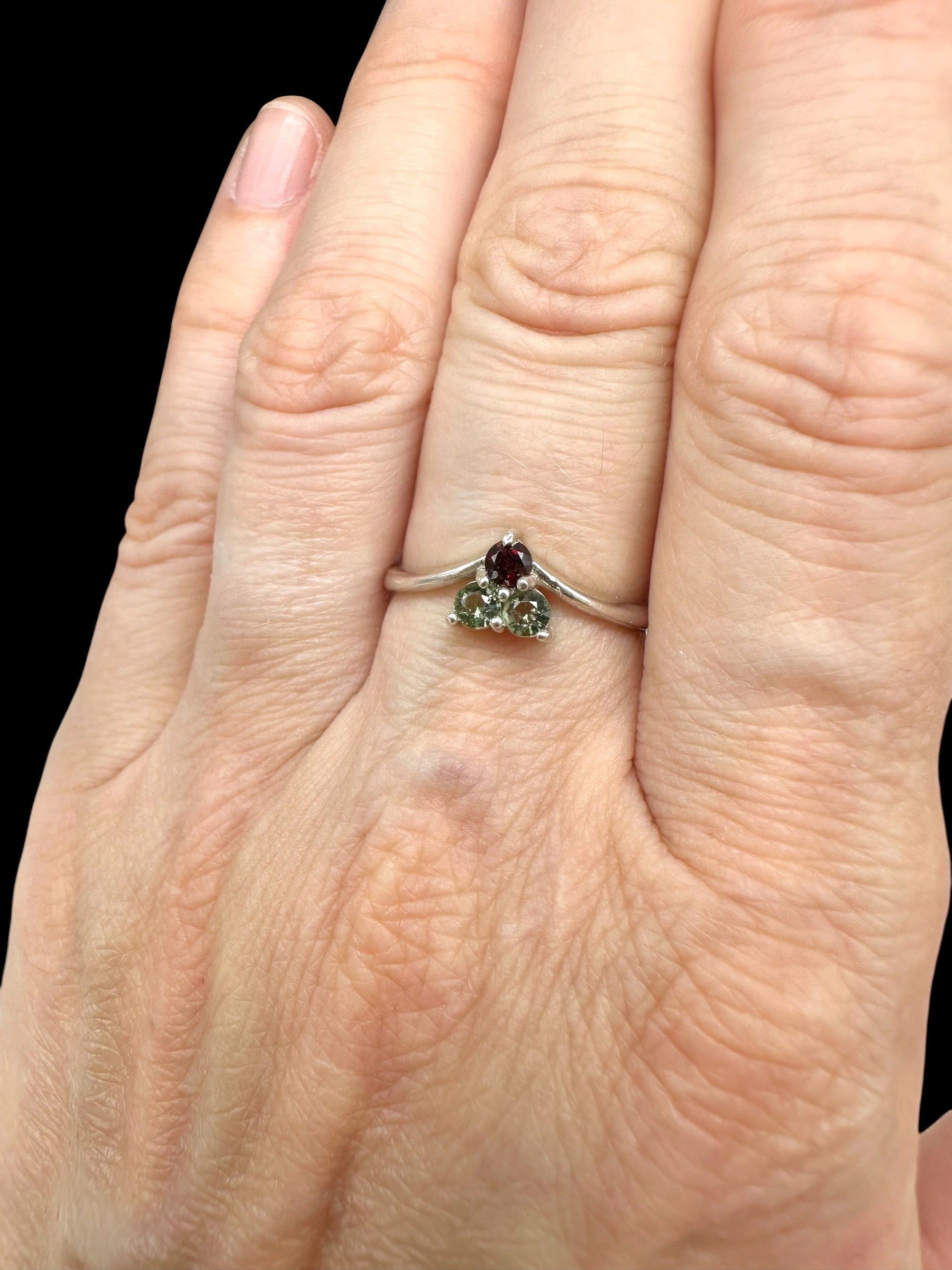 Silver ring with faceted moldavites and garnets size 63 - VP86