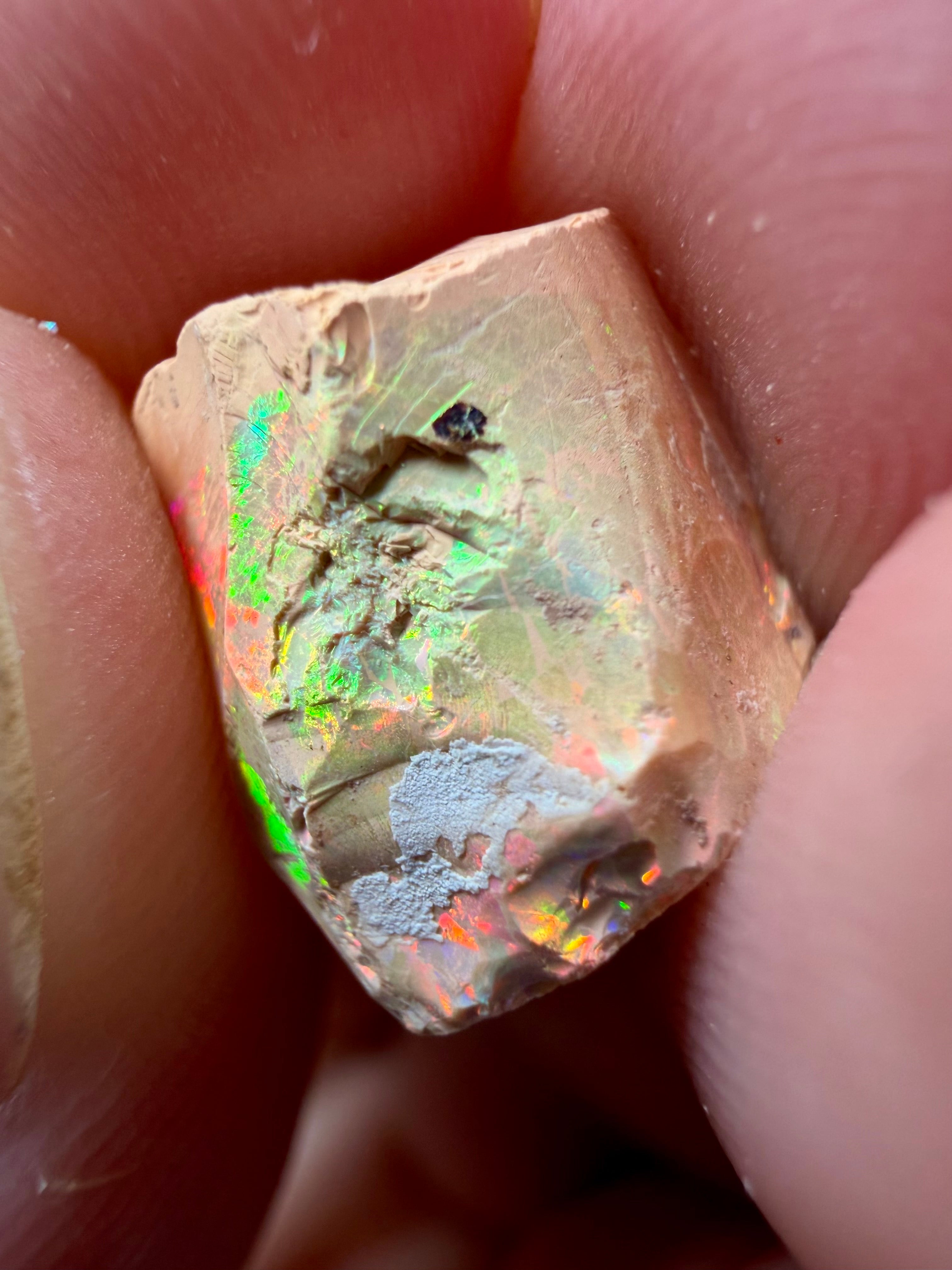 Precious opal 2,3ct – Welo, Ethiopia - OP324