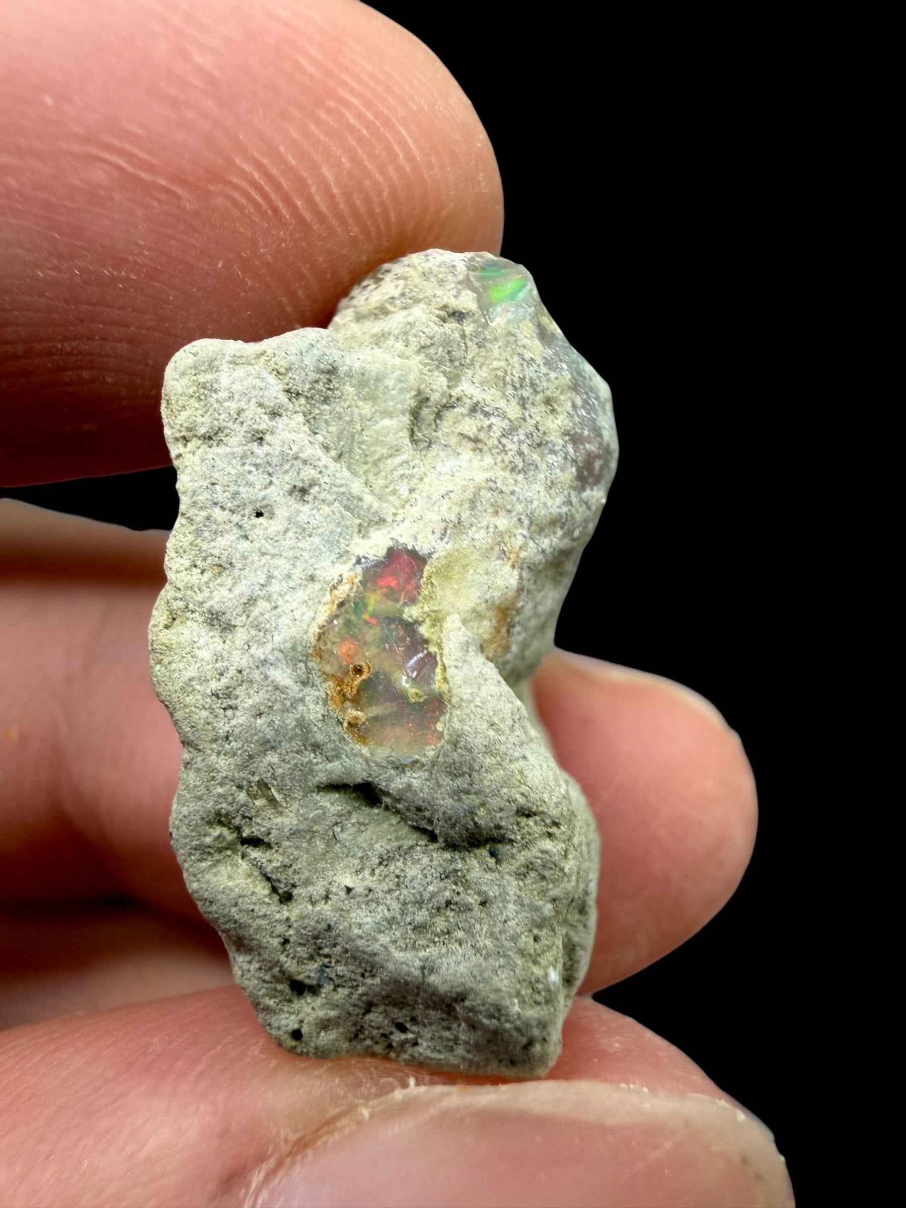 Opale prezioso 17ct – dark – Welo, Ethiopia - OP326