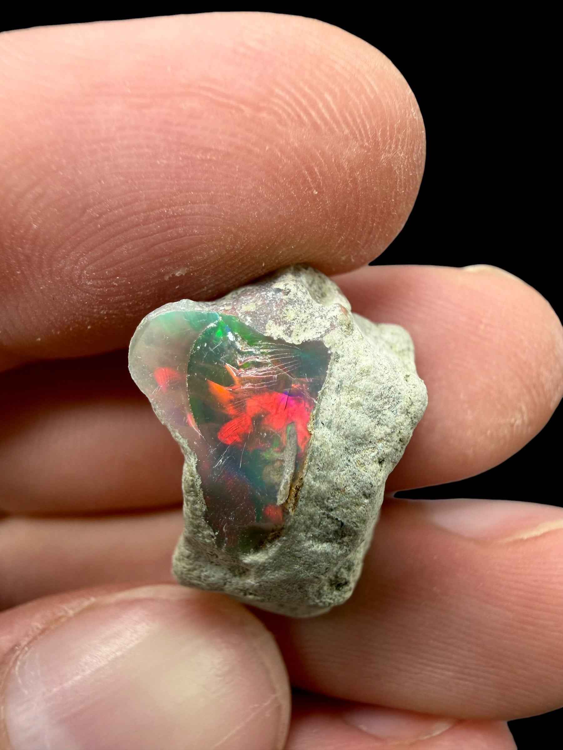 Opale prezioso 17ct – dark – Welo, Ethiopia - OP326