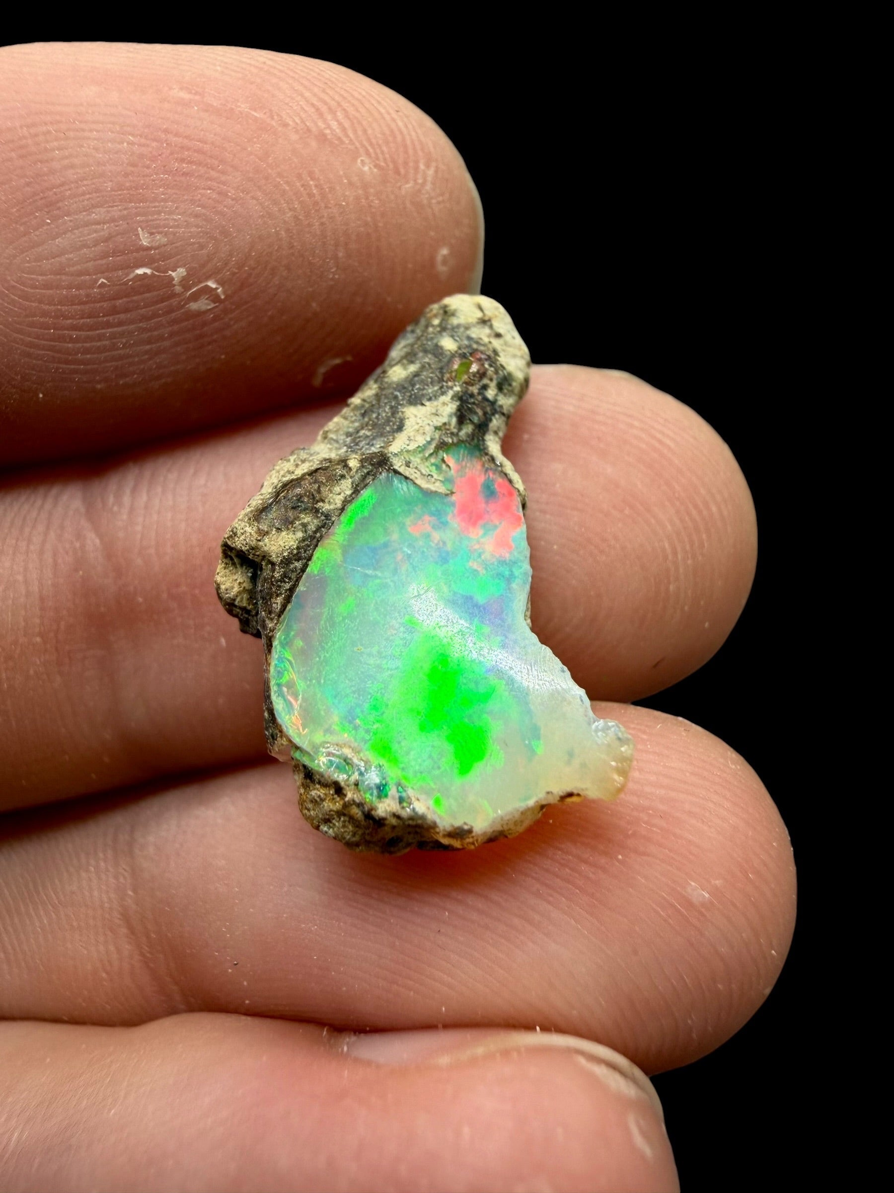 Precious opal 5,5ct – Welo, Ethiopia