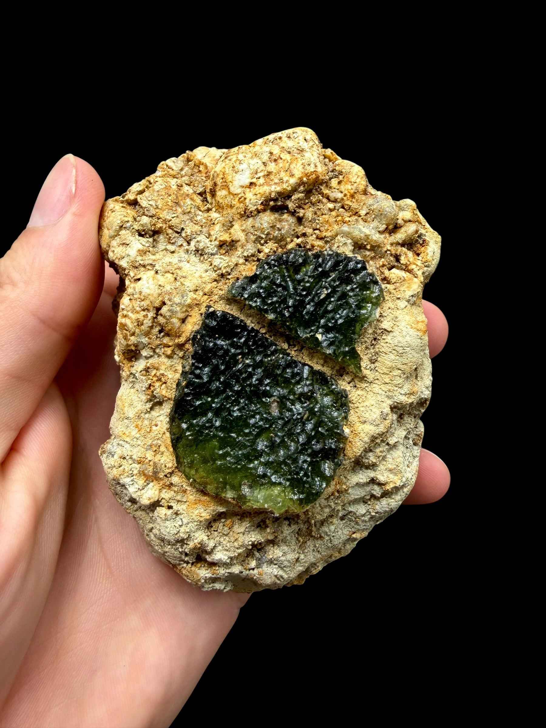 Moldavite nel sedimento – Marouskovo pole - INS064