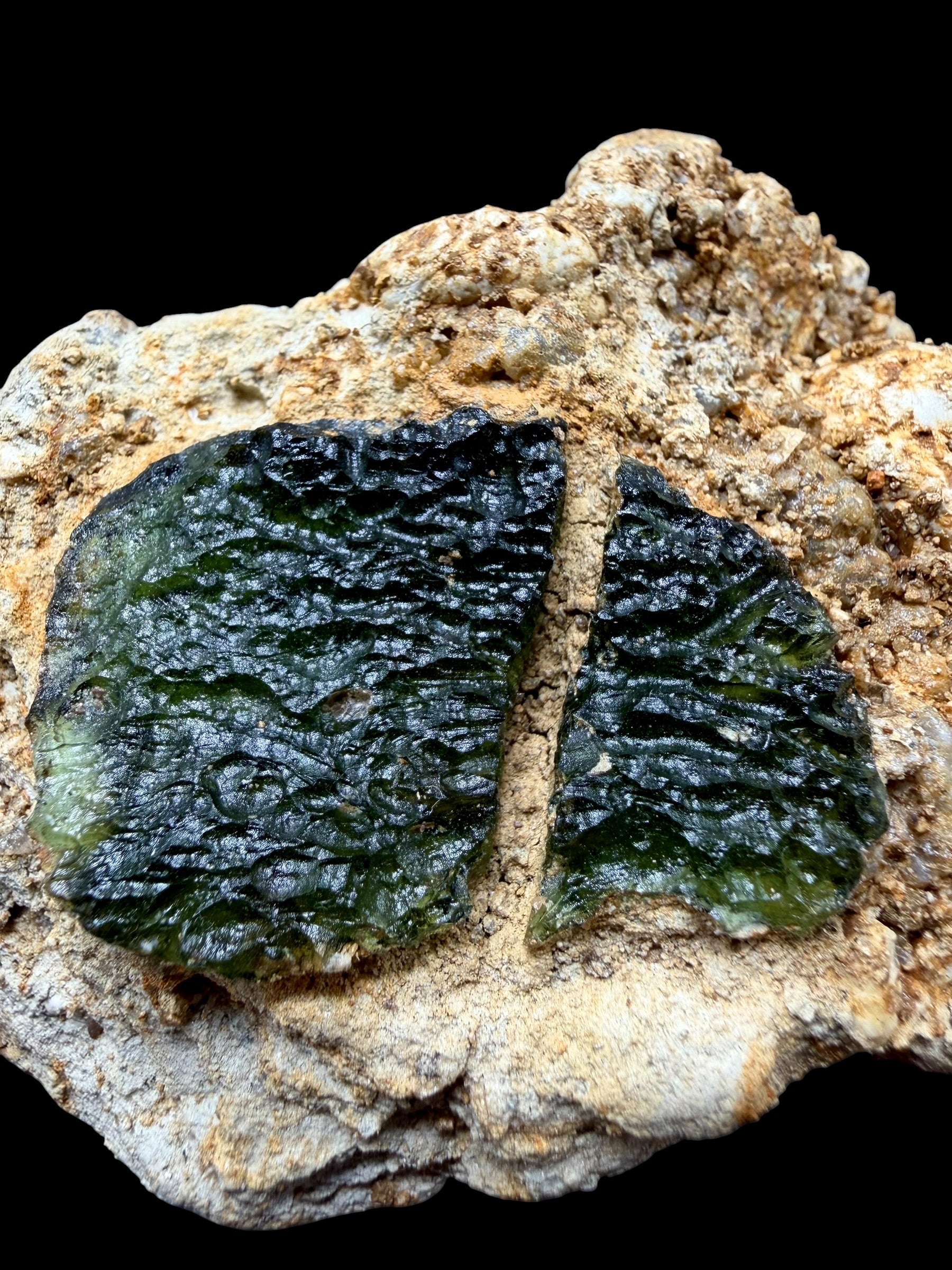 Moldavite in the sediment – Marouskovo pole - INS064