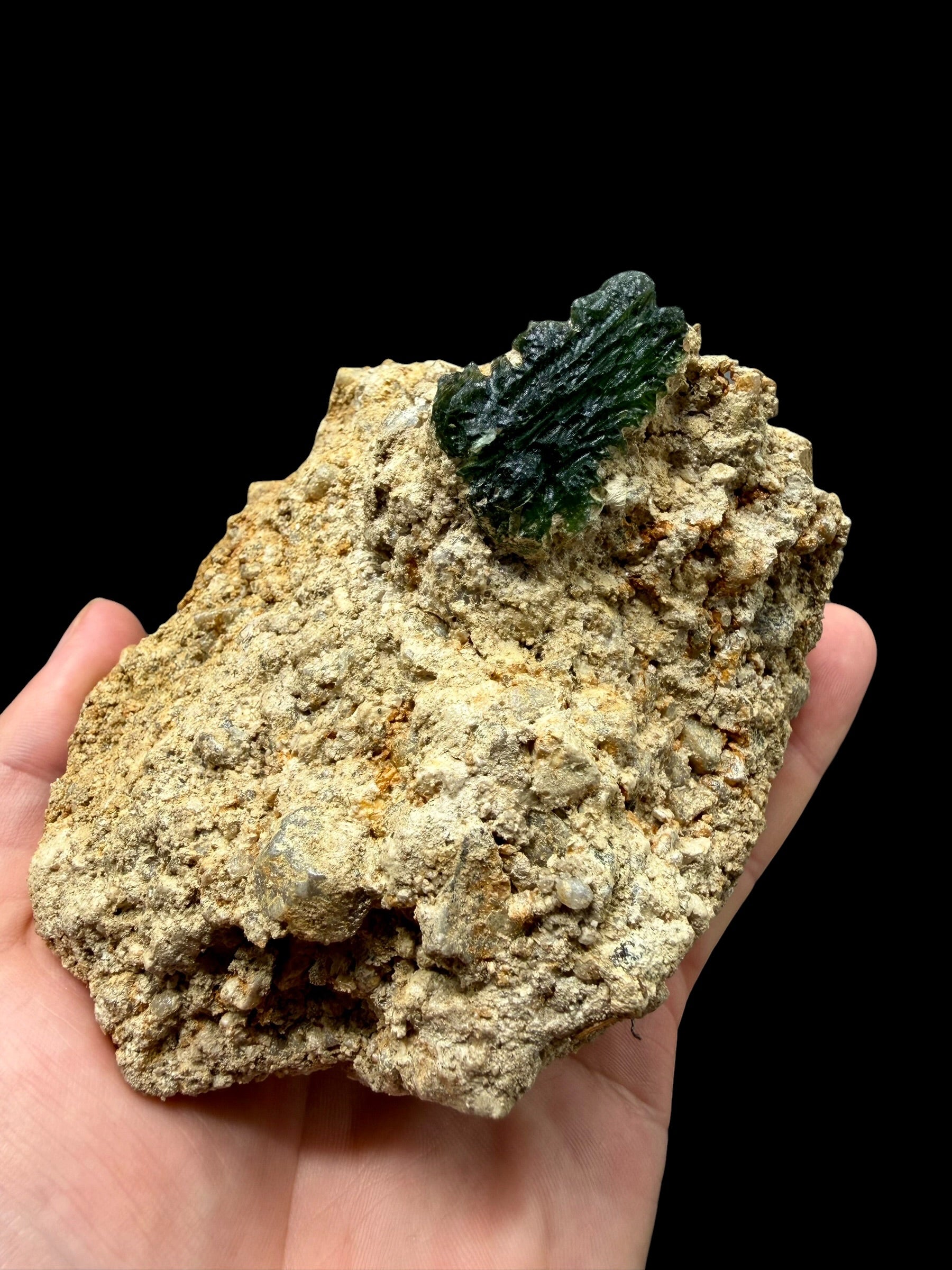 Moldavite in the sediment – Pariz - INS067