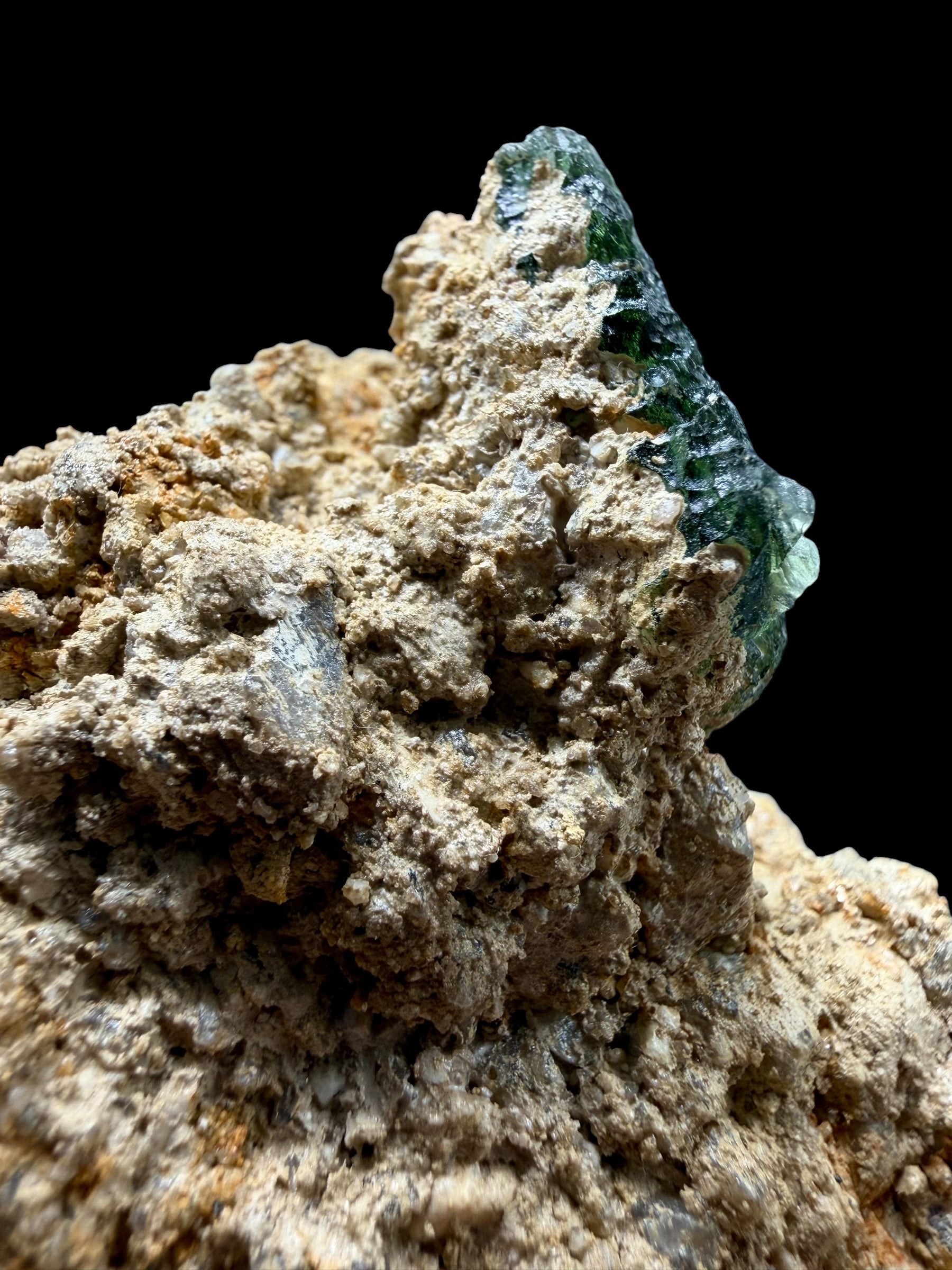 Moldavite in the sediment – Pariz - INS067