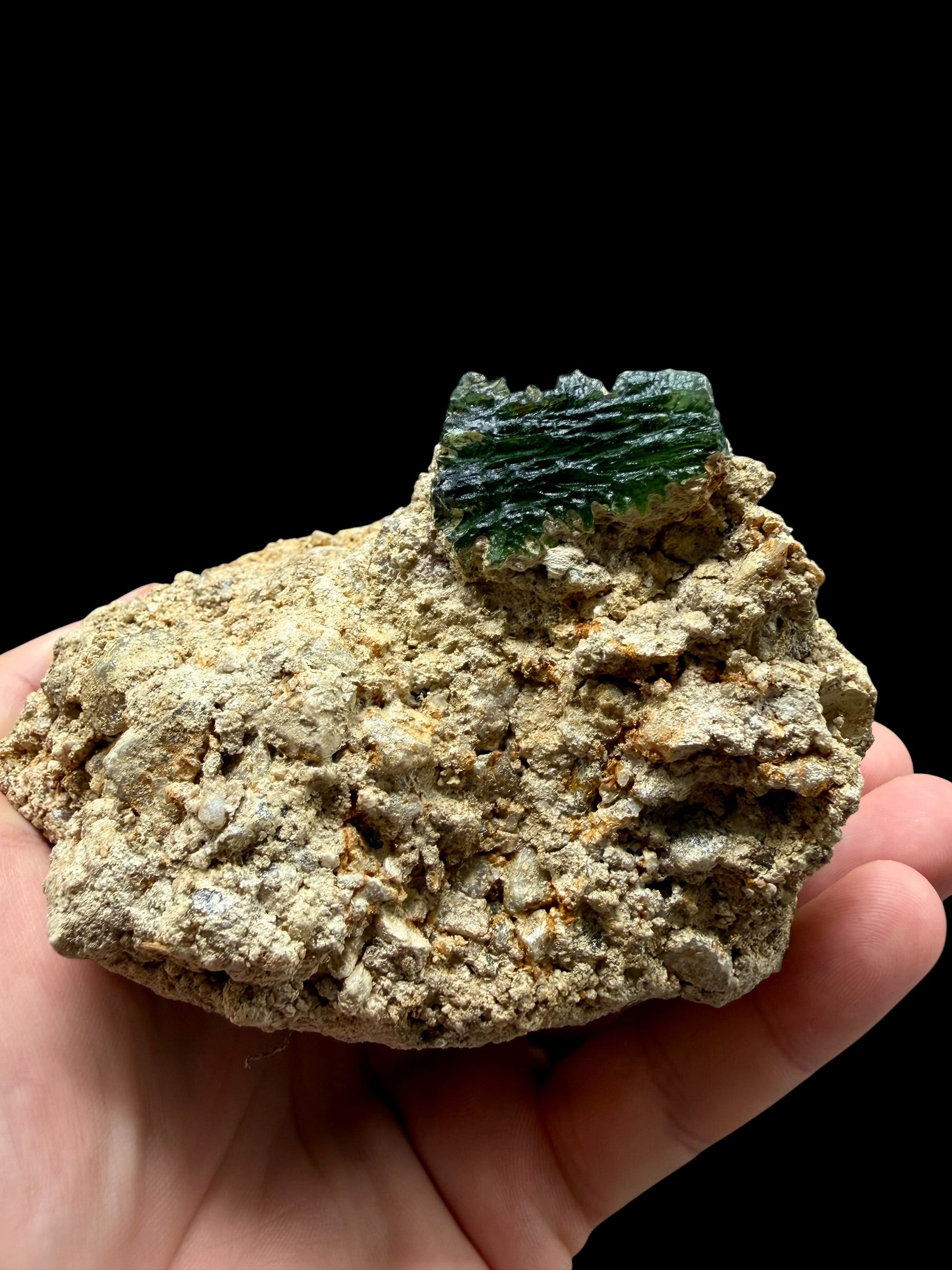 Moldavite in the sediment – Pariz
