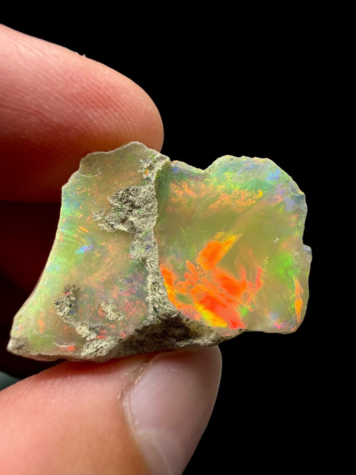 Precious opal 32,5ct – Welo, Ethiopia