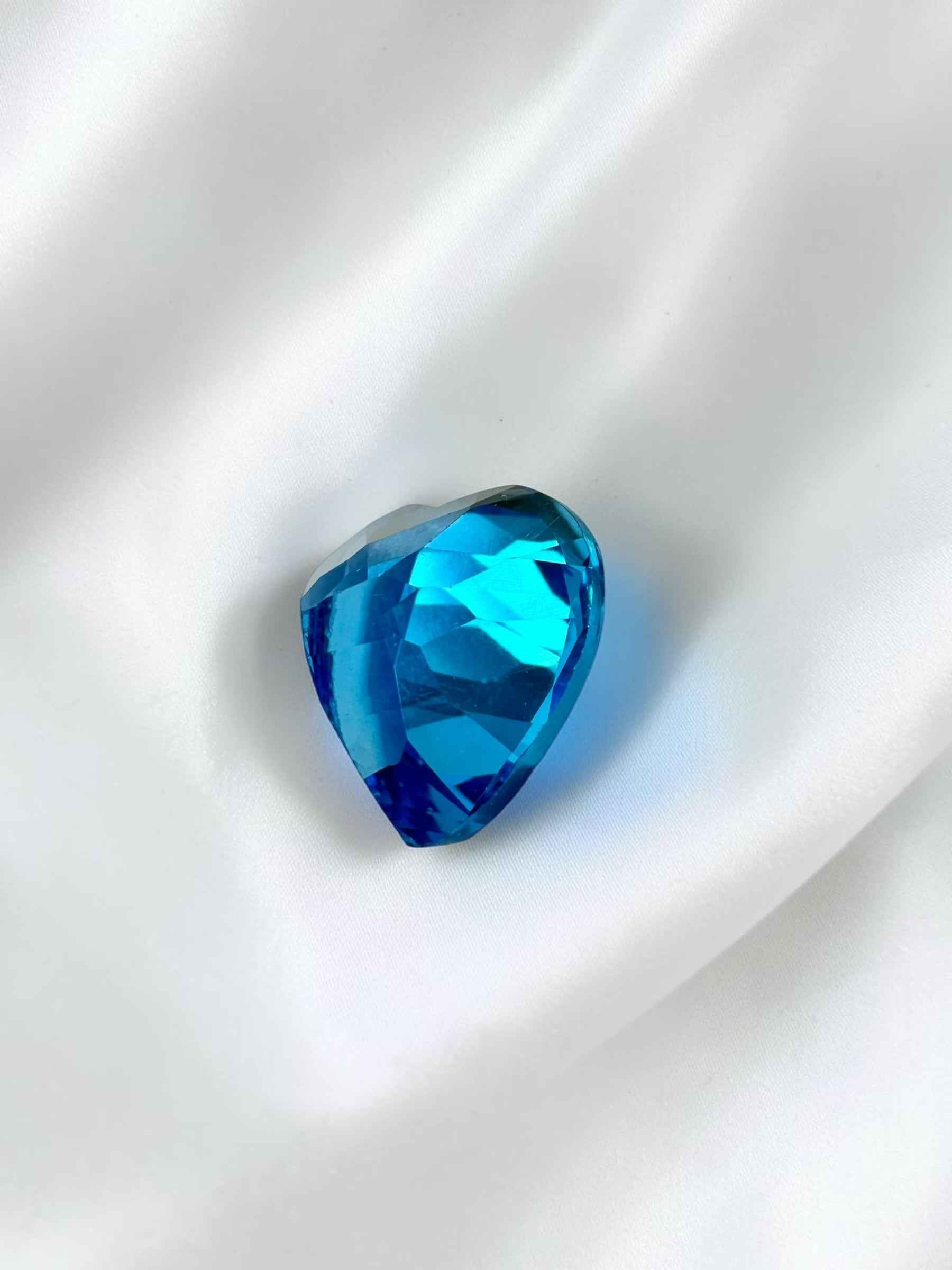 Faceted Heart-Shaped Swiss Blue Topaz from Sri Lanka → random choice - BT10