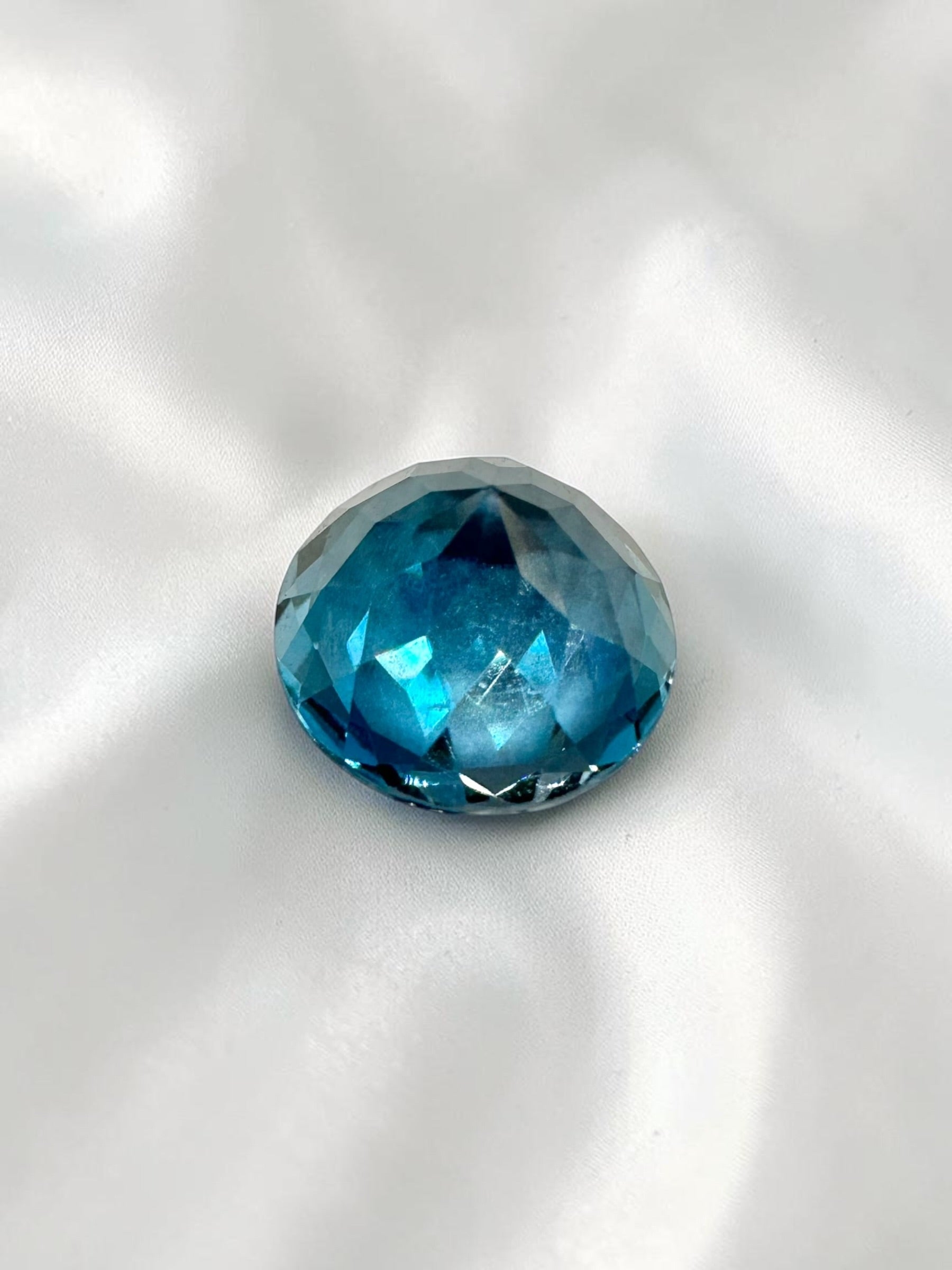 Faceted London Blue Topaz from Sri Lanka 2,85ct - BT11