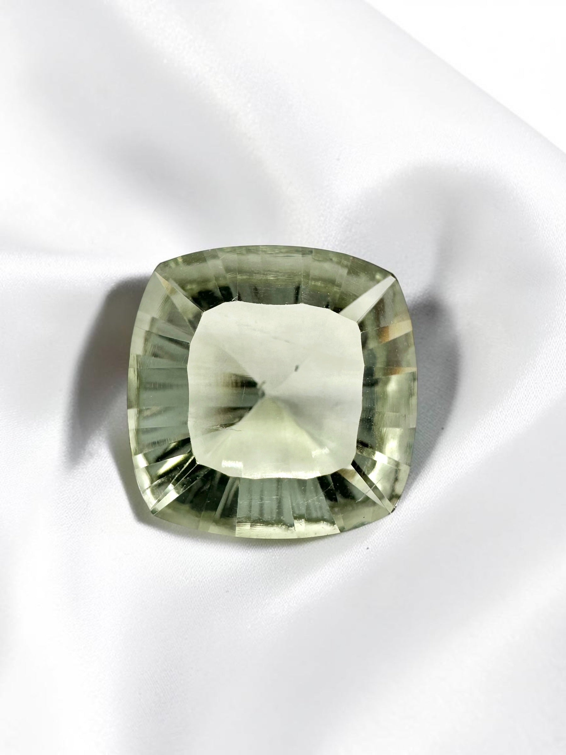 Faceted prasiolite from Brazil 8,05ct
