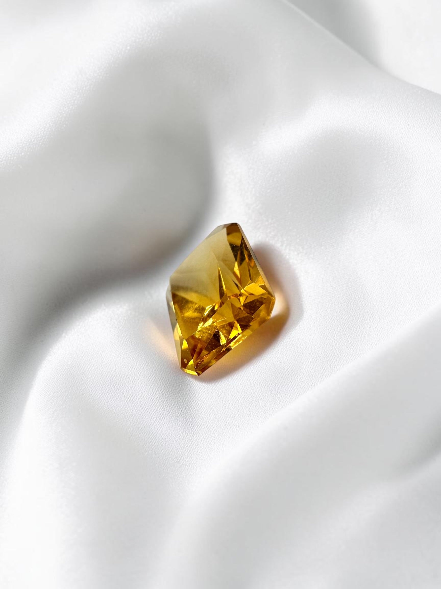 Faceted citrine from Brazil 2ct - BC01