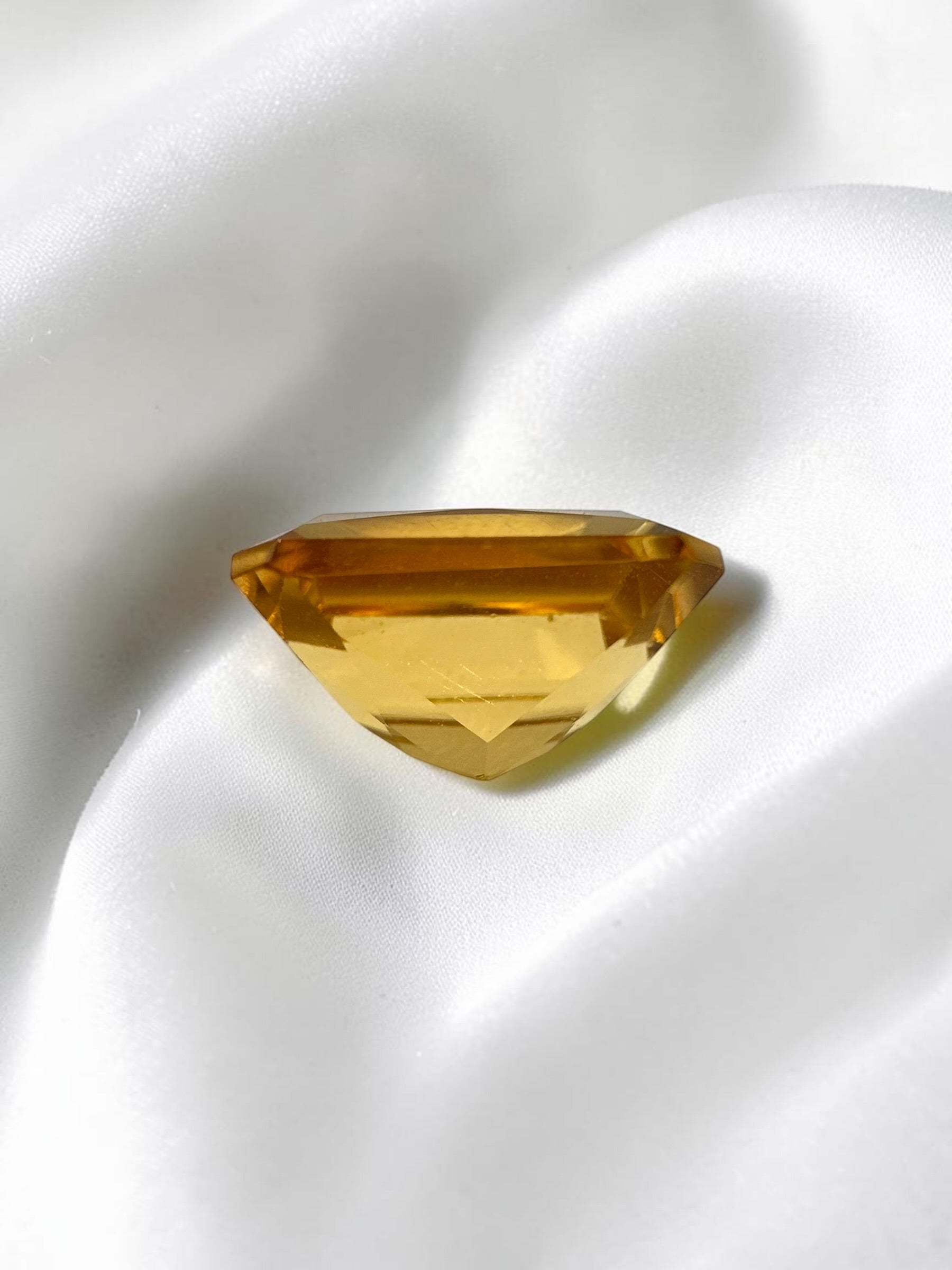 Faceted citrine from Brazil 2ct - BC01