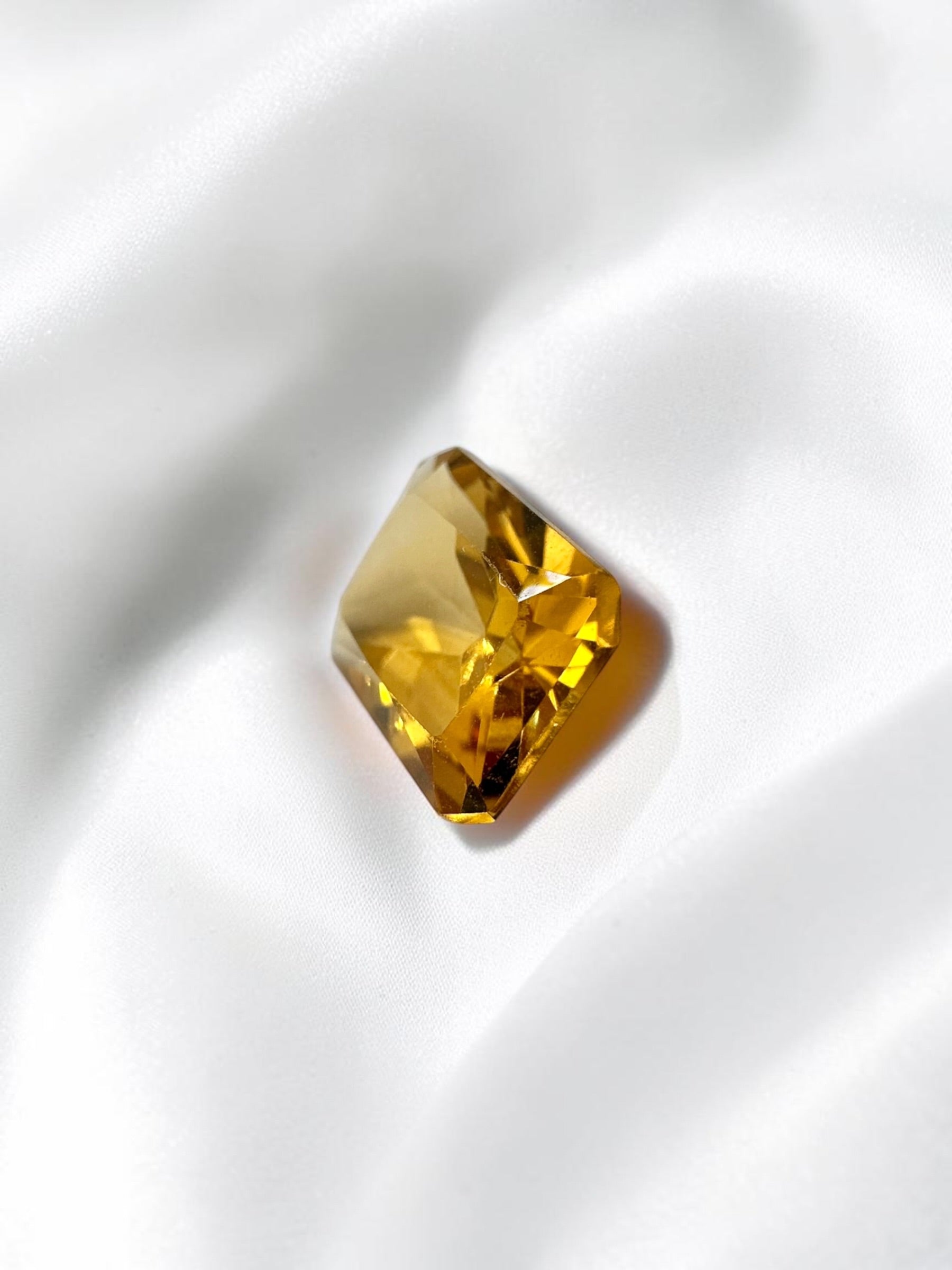 Faceted citrine from Brazil 1,9ct - BC02