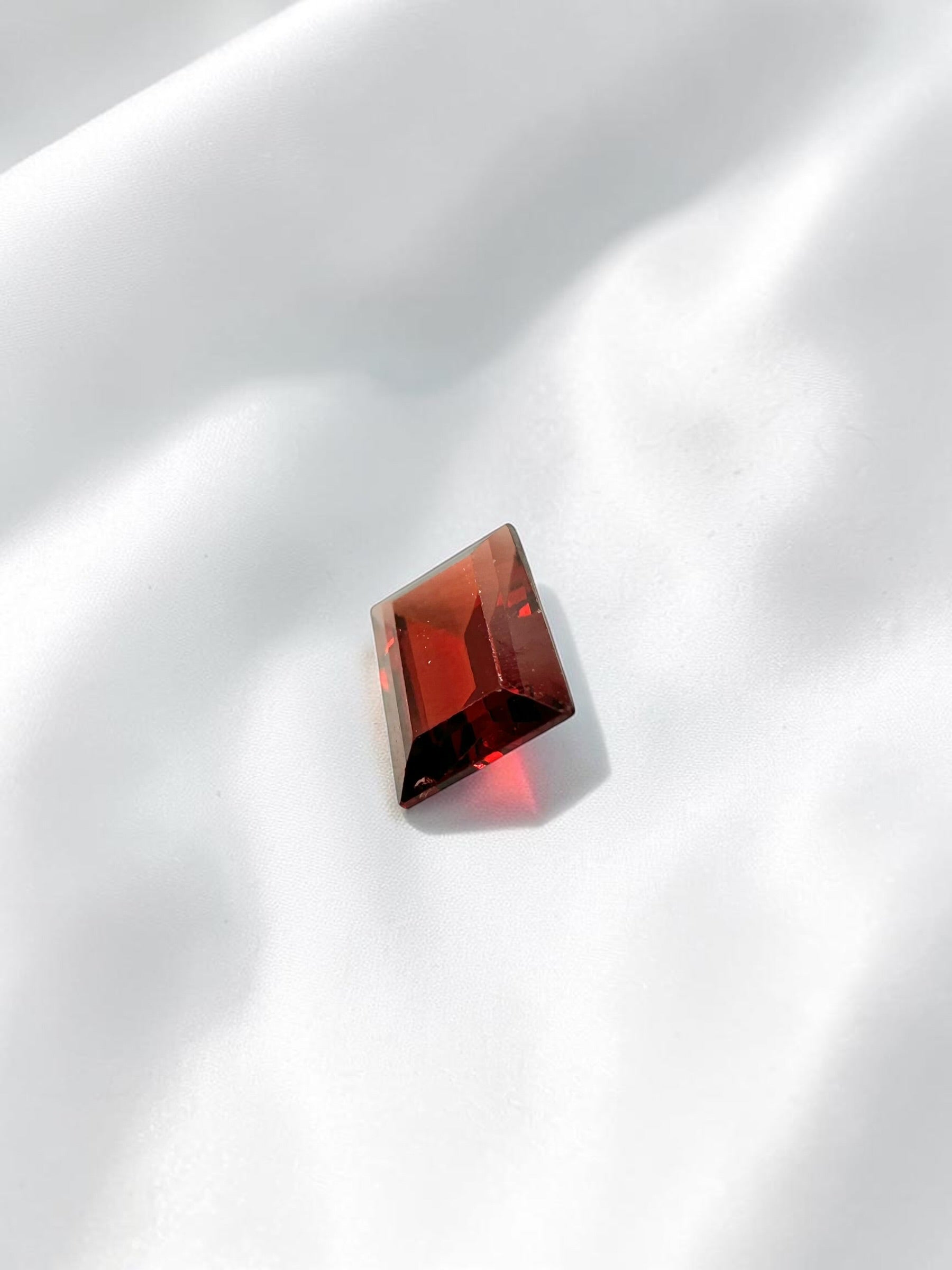 Faceted Garnet 1,2ct – Malawi - BGR03