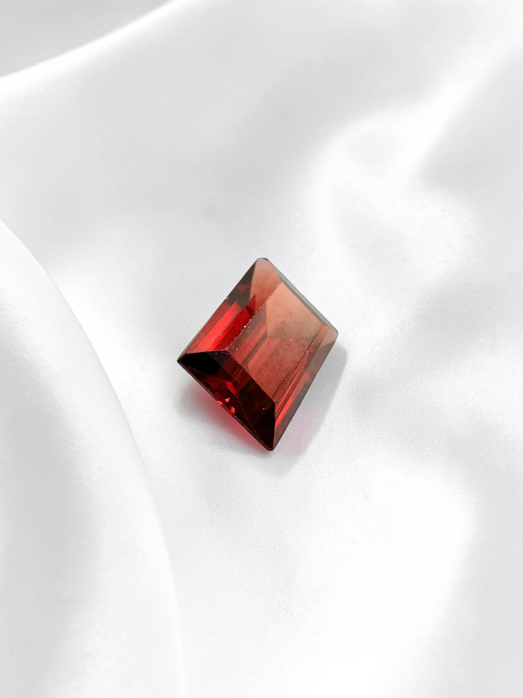 Faceted Garnet 1,2ct – Malawi - BGR03