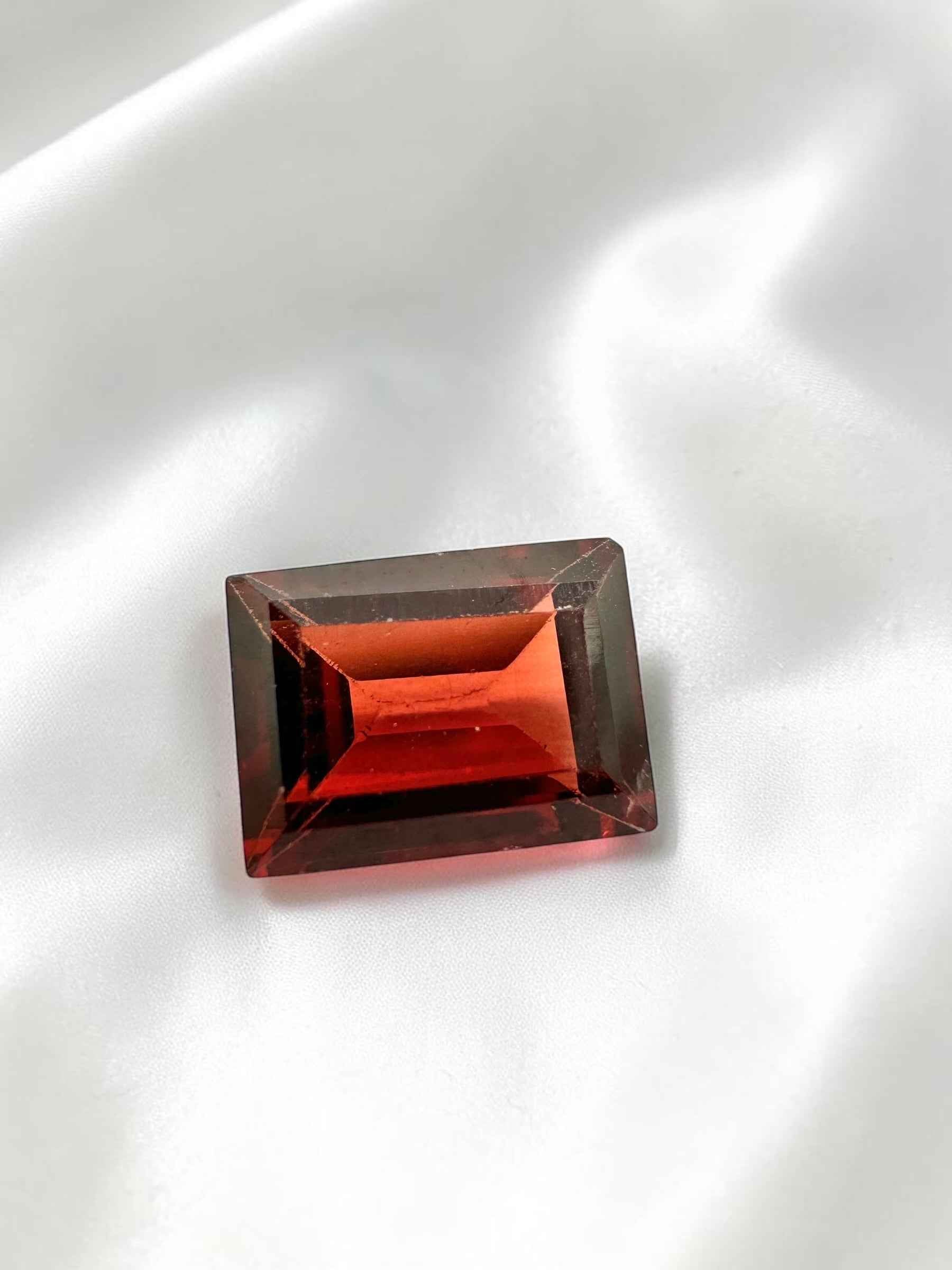 Faceted Garnet 1,2ct – Malawi - BGR03