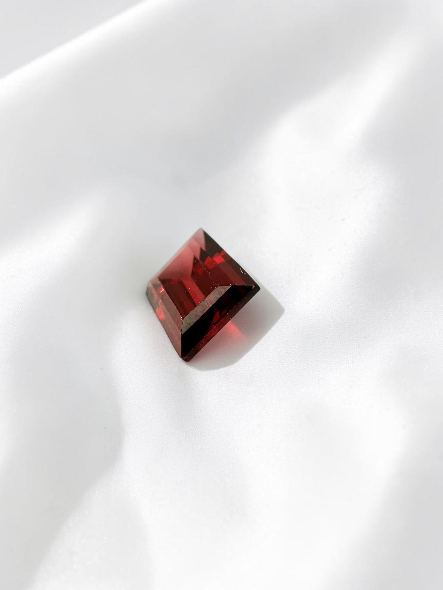 Faceted Garnet 1,2ct – Malawi - BGR05
