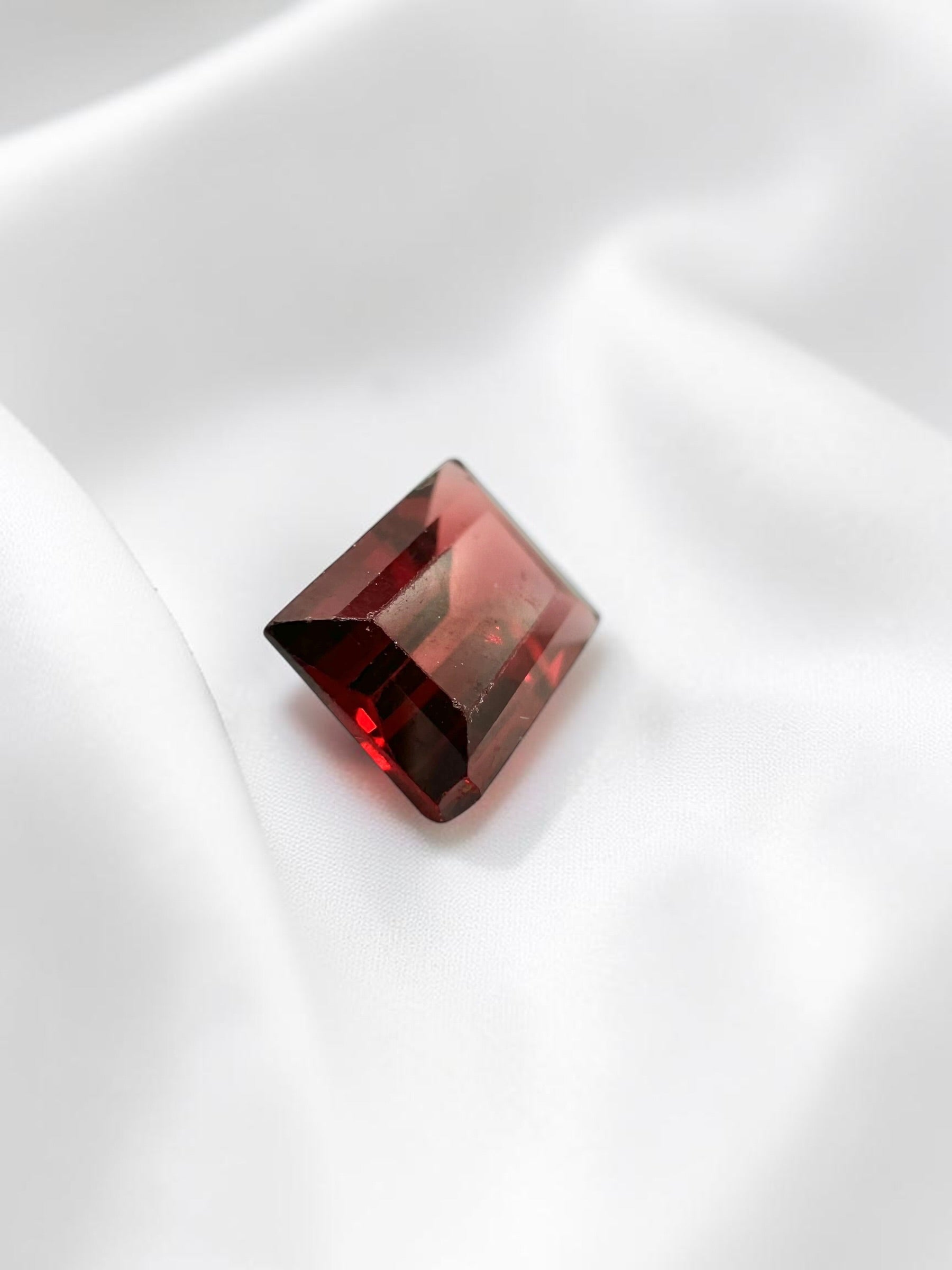 Faceted Garnet 1,2ct – Malawi - BGR05