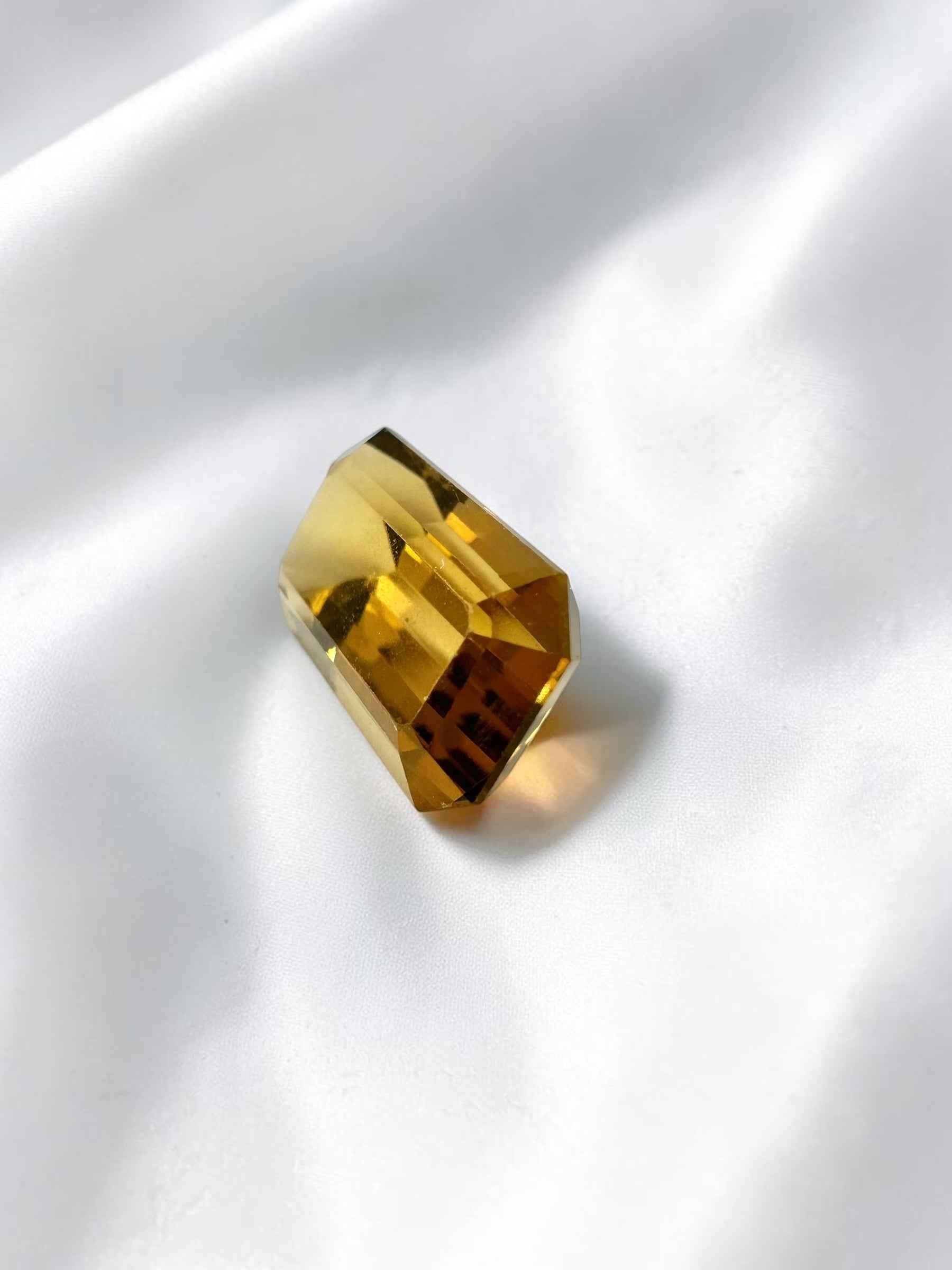 Faceted Citrino from Pakistan 3,75ct - BC04