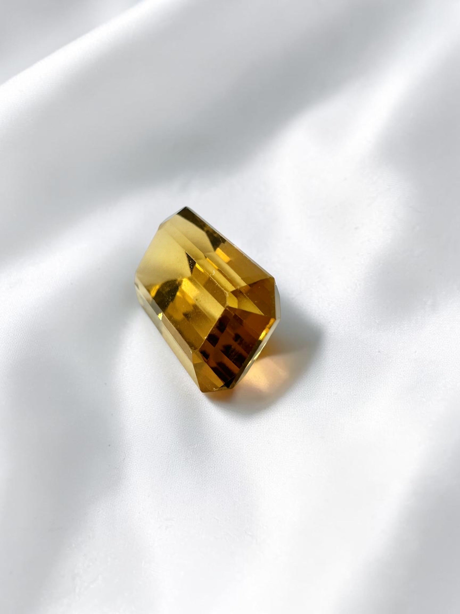 Faceted citrine from Pakistan 3,75ct - BC04