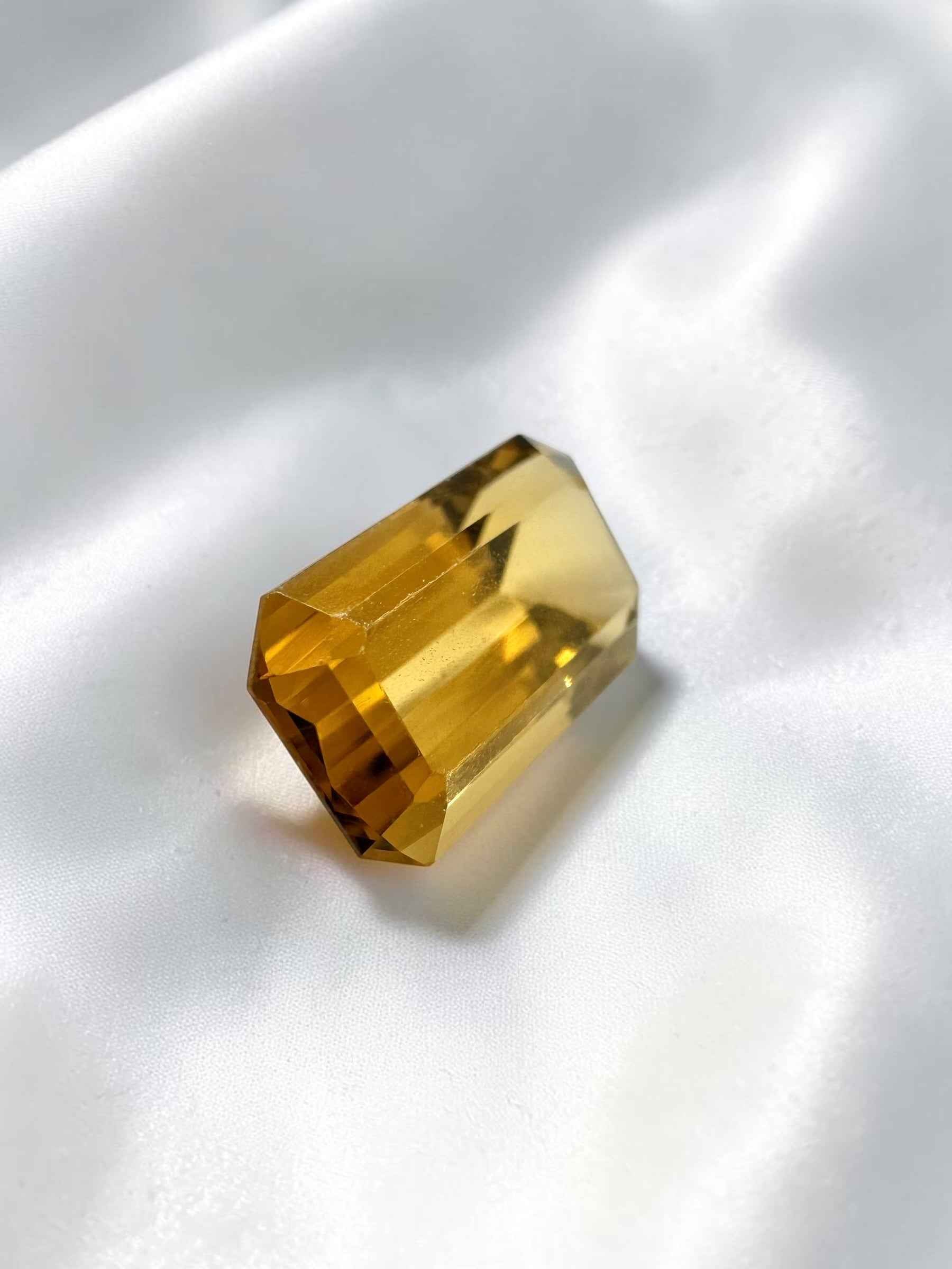 Faceted Citrino from Pakistan 3,75ct - BC04