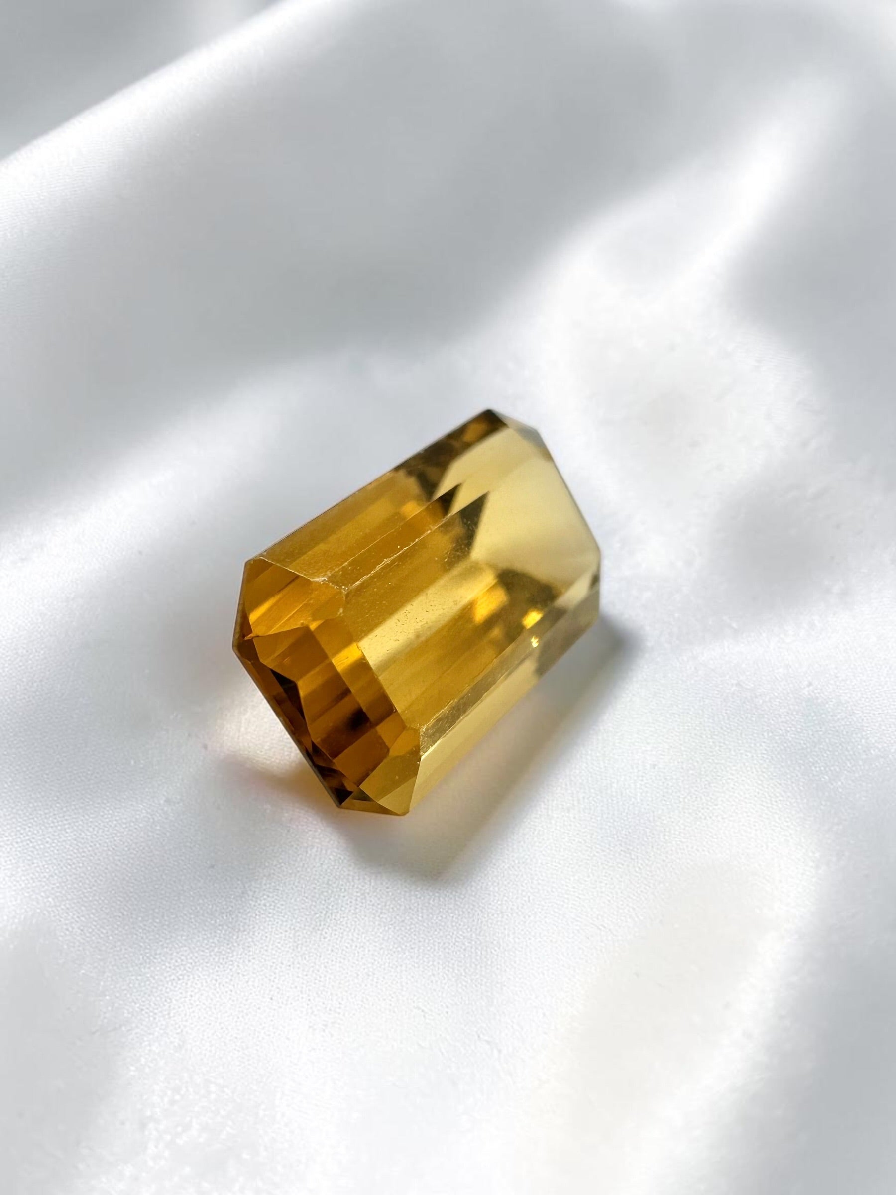 Faceted citrine from Pakistan 3,75ct - BC04