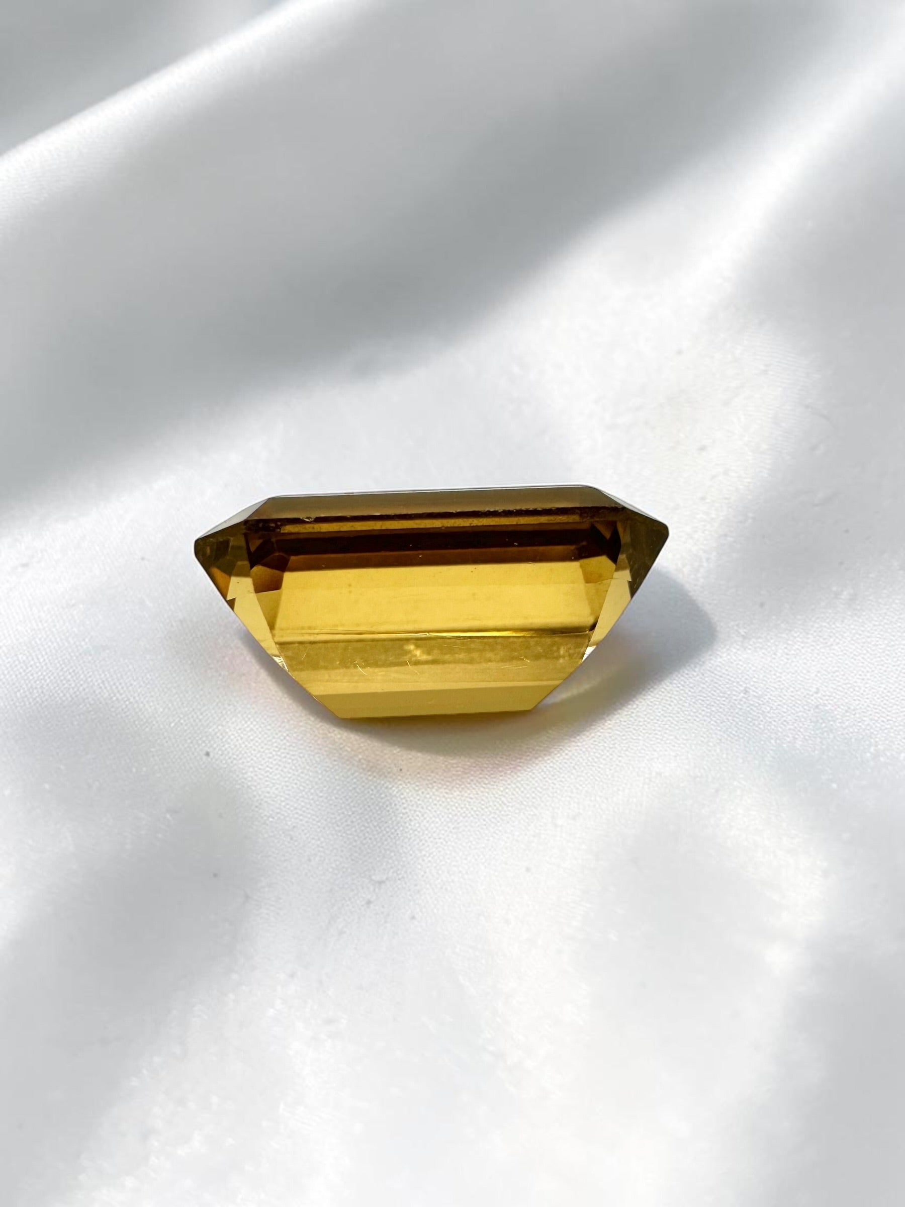 Faceted citrine from Pakistan 3,75ct - BC04