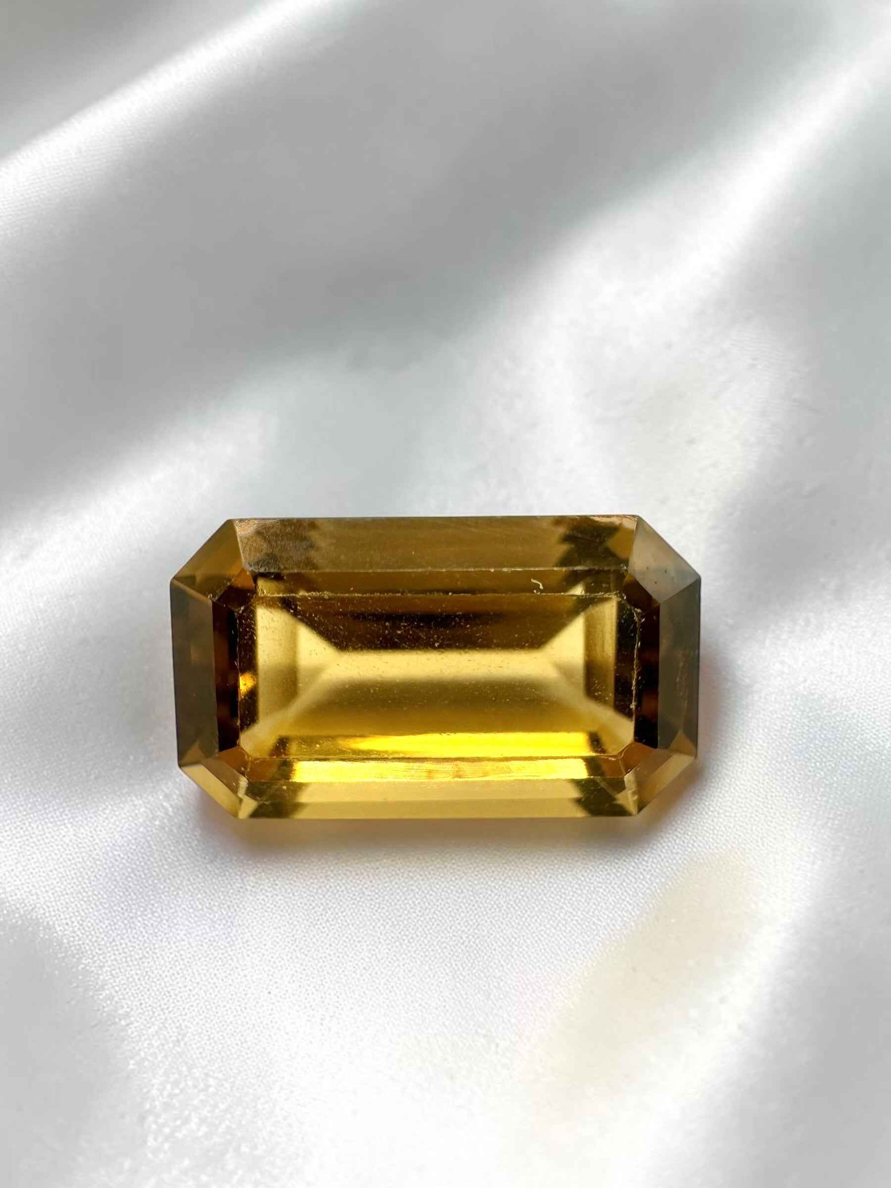 Faceted Citrino from Pakistan 3,75ct - BC04