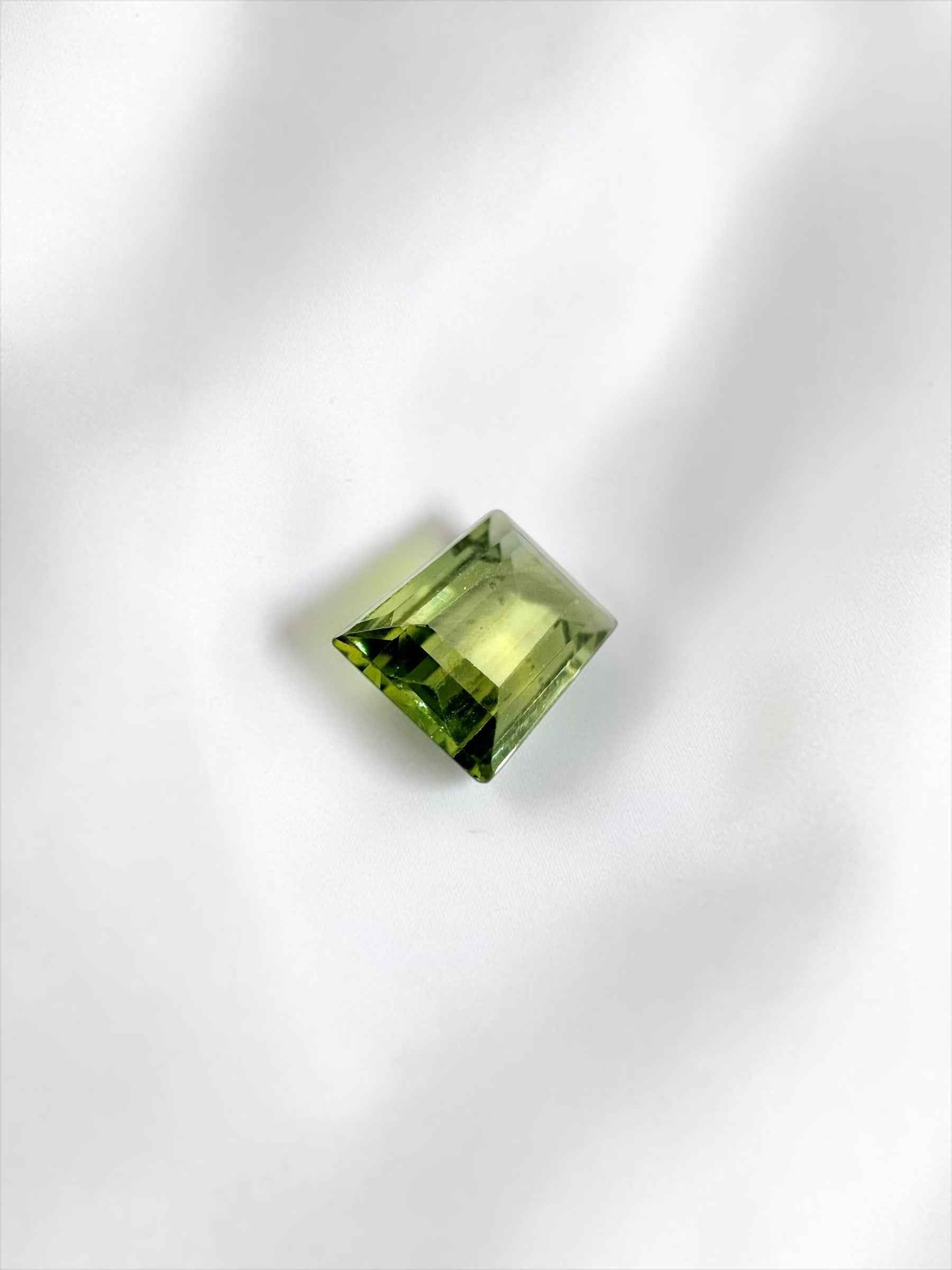 Faceted Sapphire from Madagascar 0,85ct - BSA02