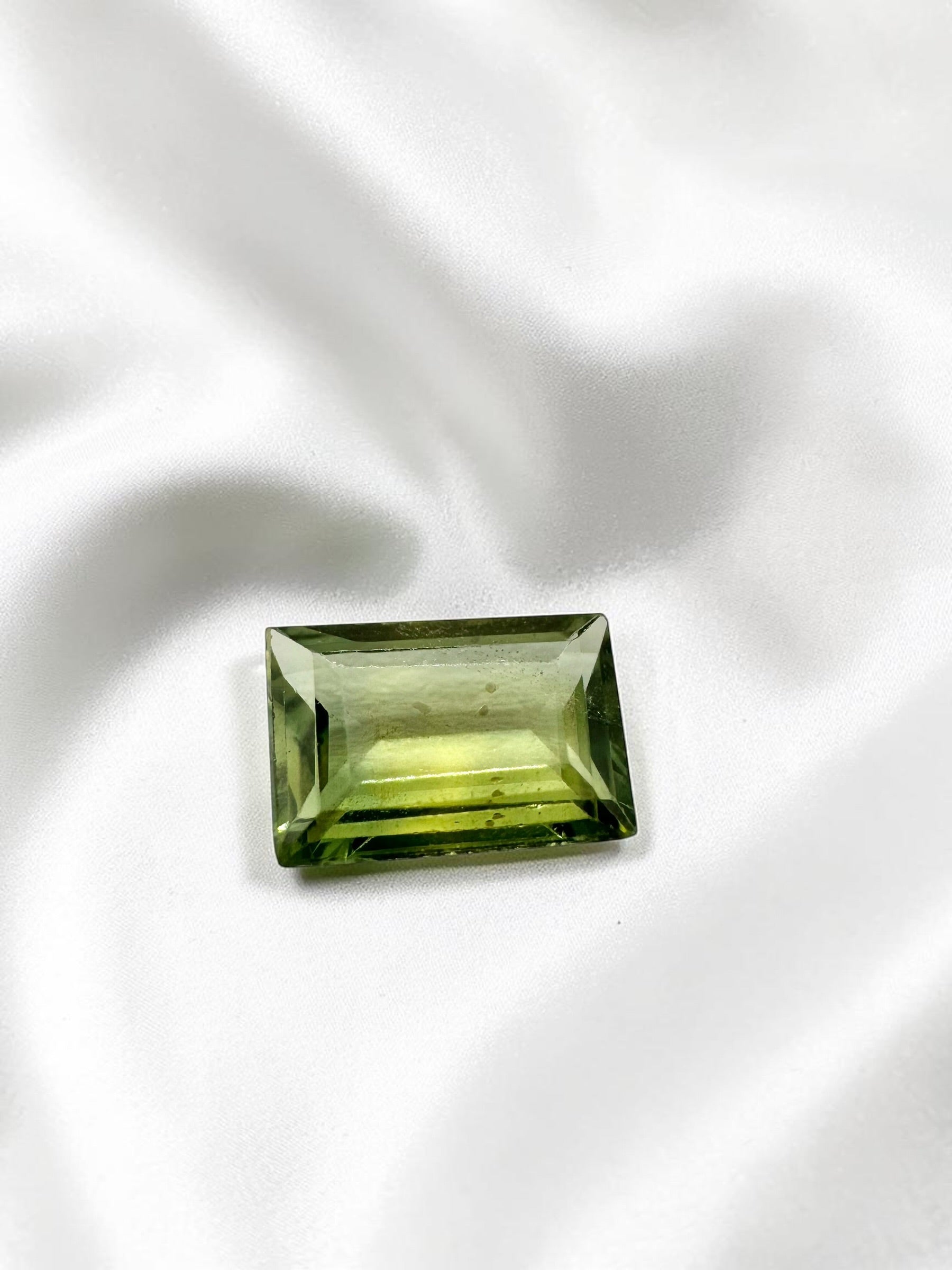Faceted Sapphire from Madagascar 0,85ct