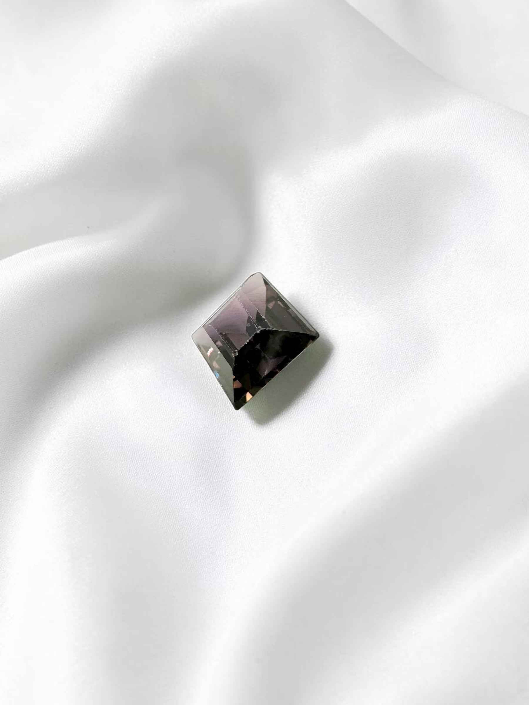 Faceted Sapphire from Madagascar 0,75ct - BSA03