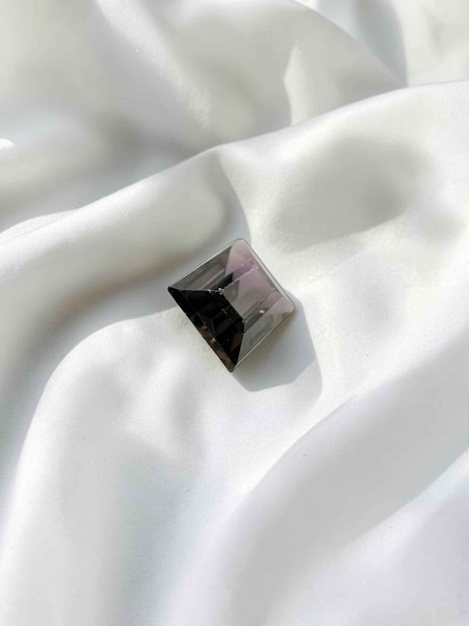 Faceted Sapphire from Madagascar 0,75ct - BSA03