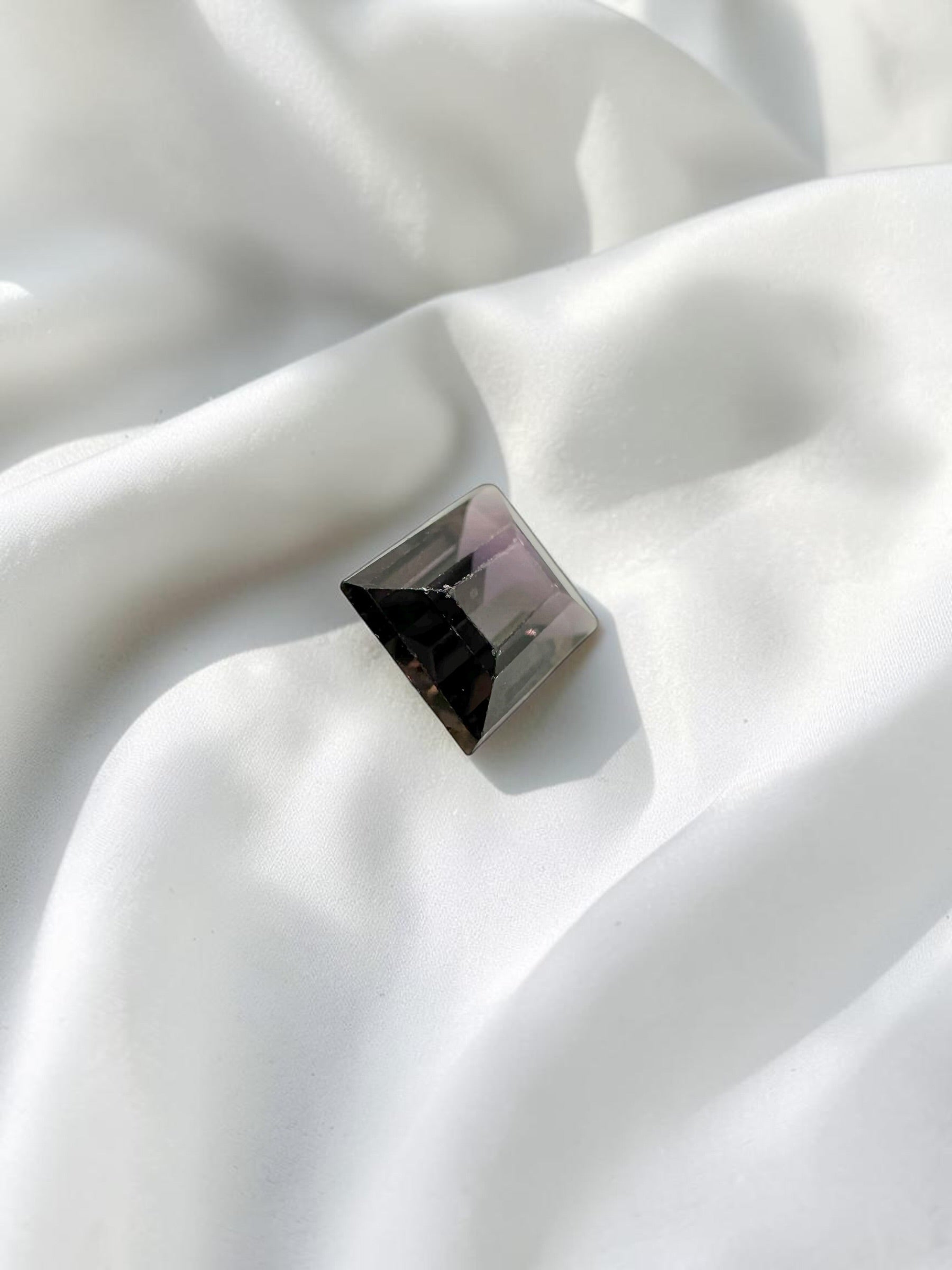 Faceted Sapphire from Madagascar 0,75ct - BSA03