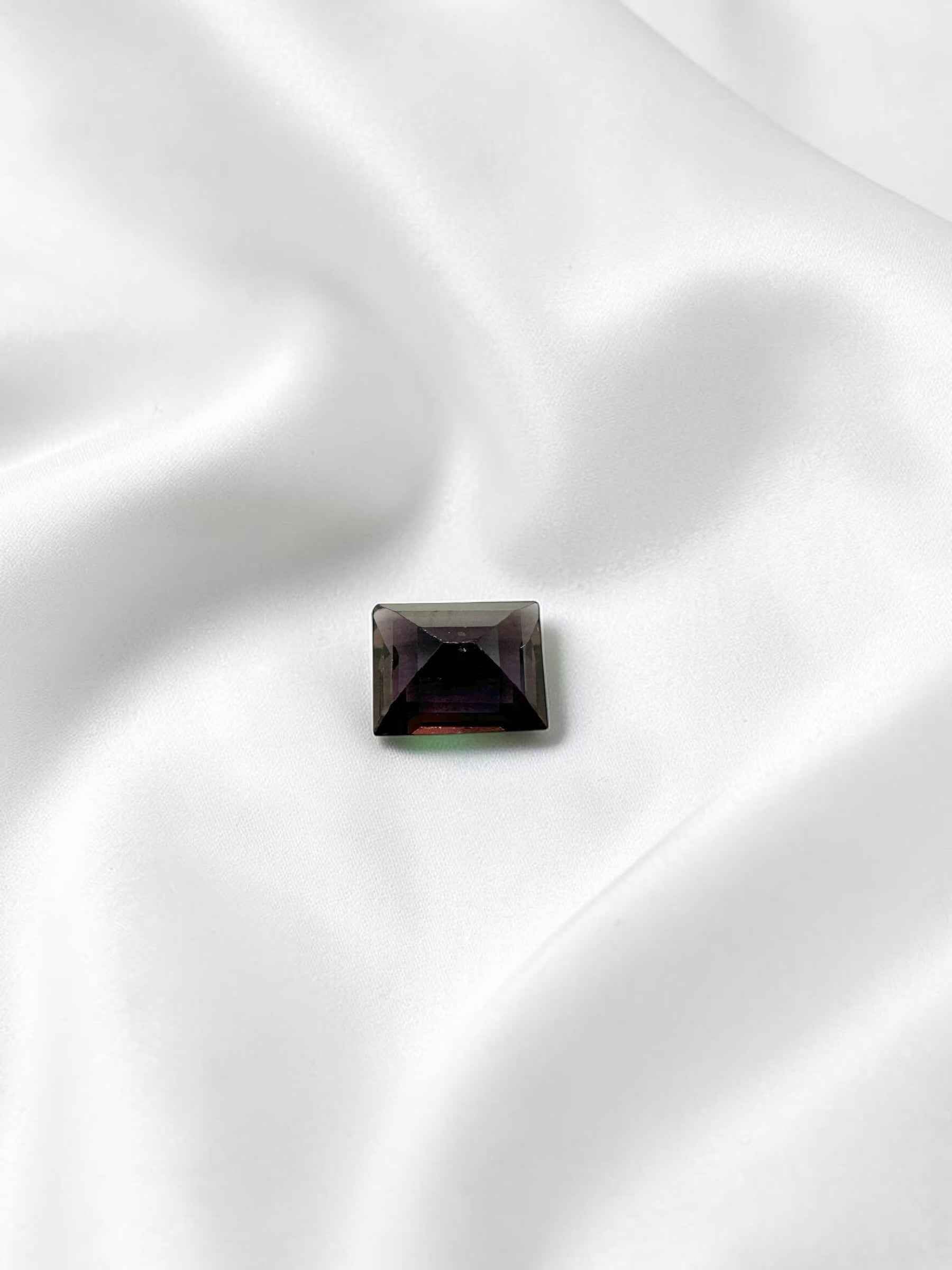 Faceted Sapphire from Madagascar 0,75ct - BSA03