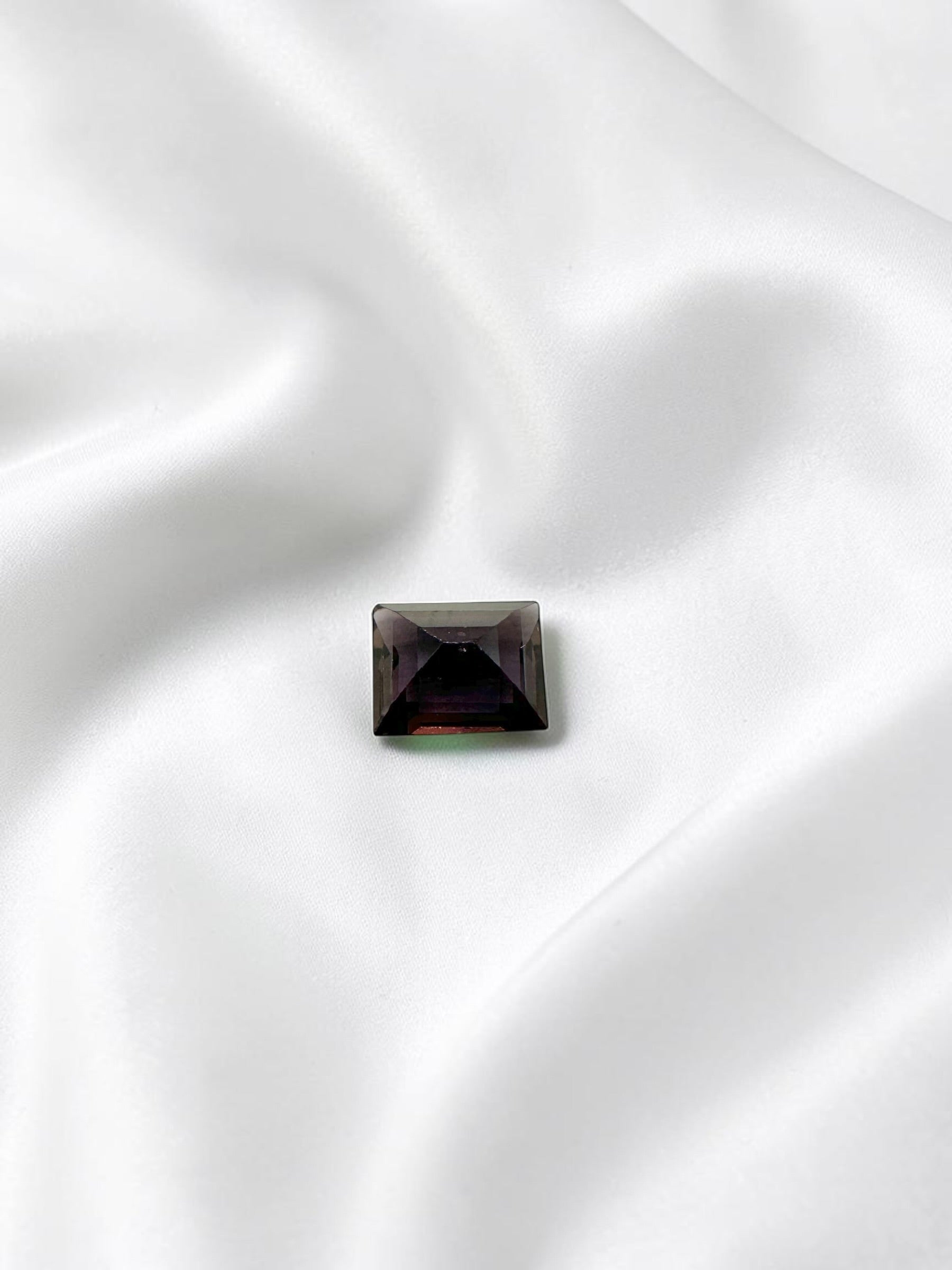 Faceted Sapphire from Madagascar 0,75ct - BSA03
