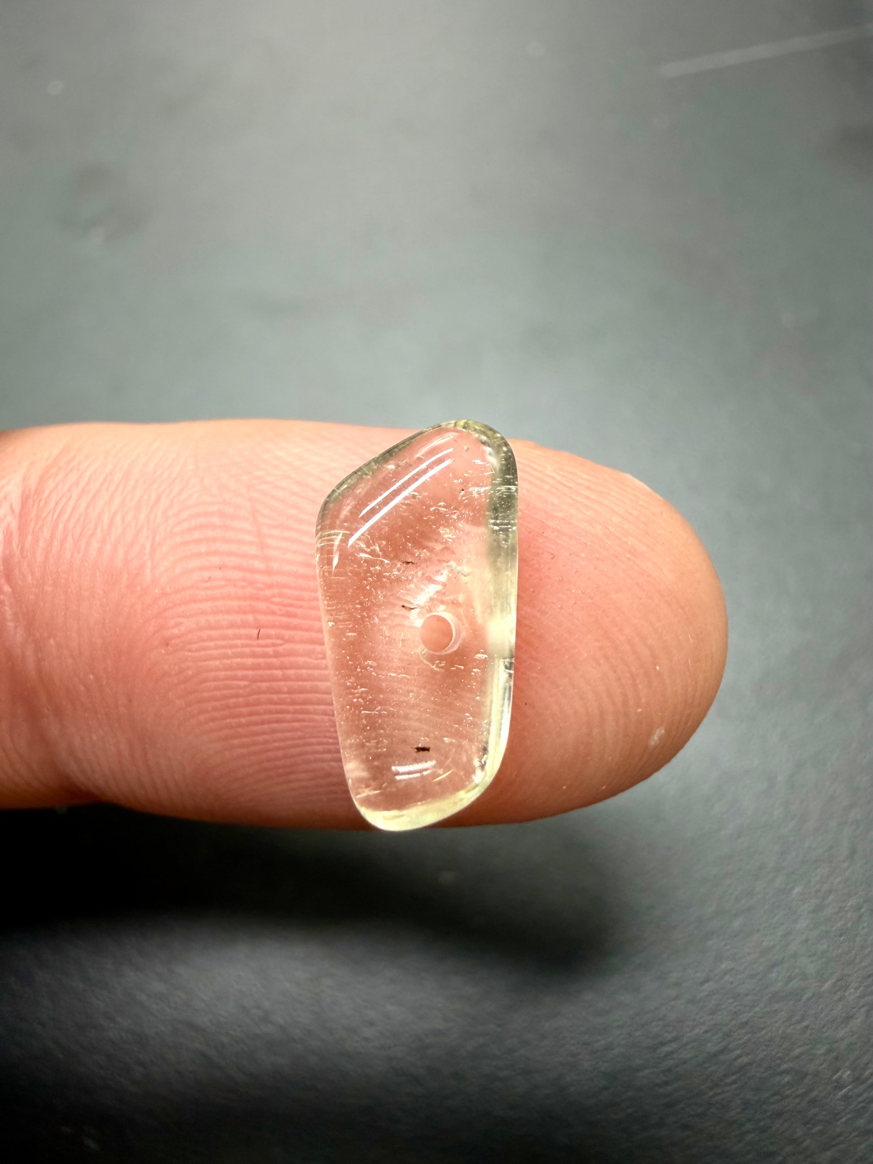 Tumbled Libyan Desert Glass Bead – random choice - TK16