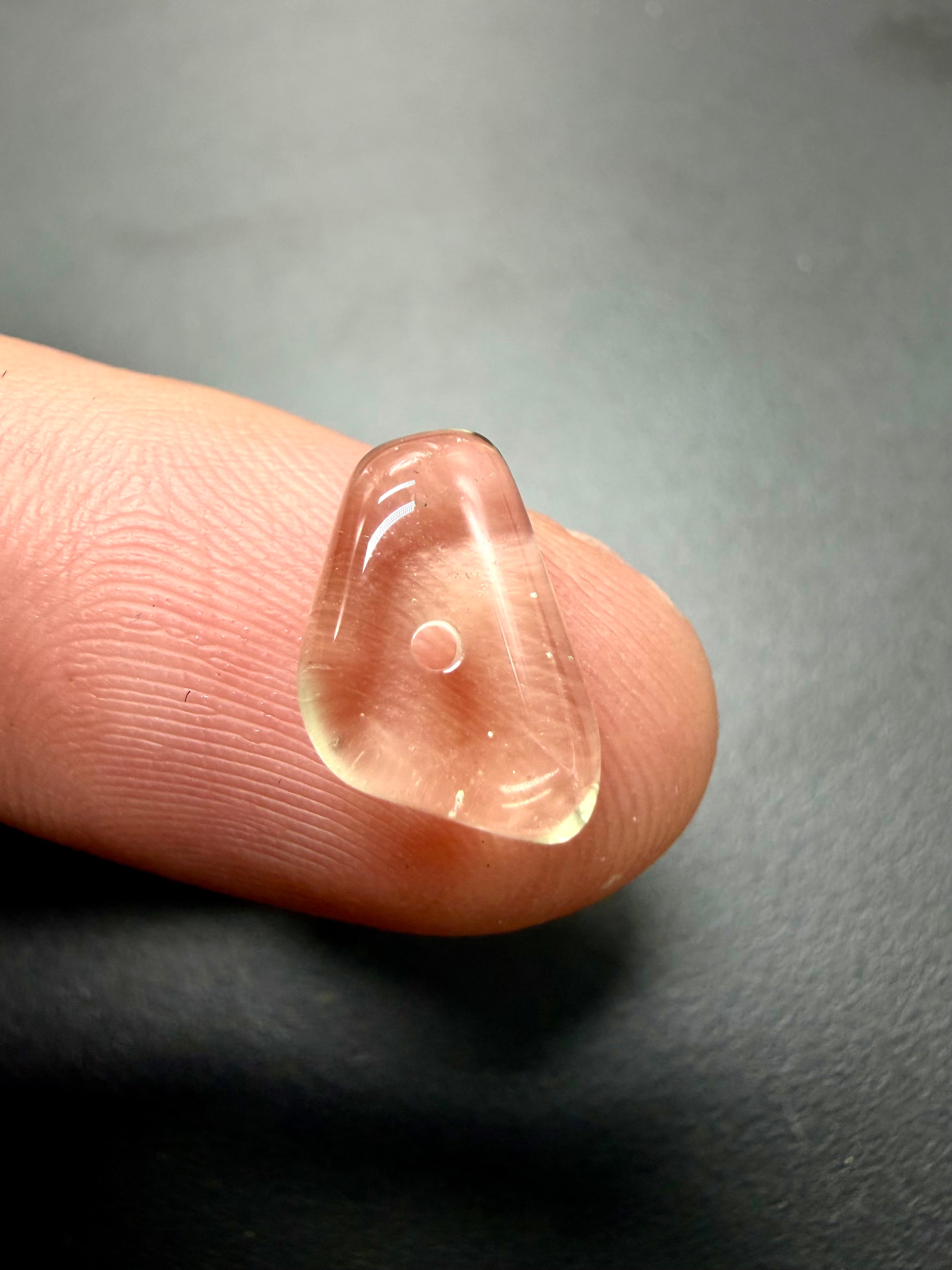 Tumbled Libyan Desert Glass Bead – random choice - TK16