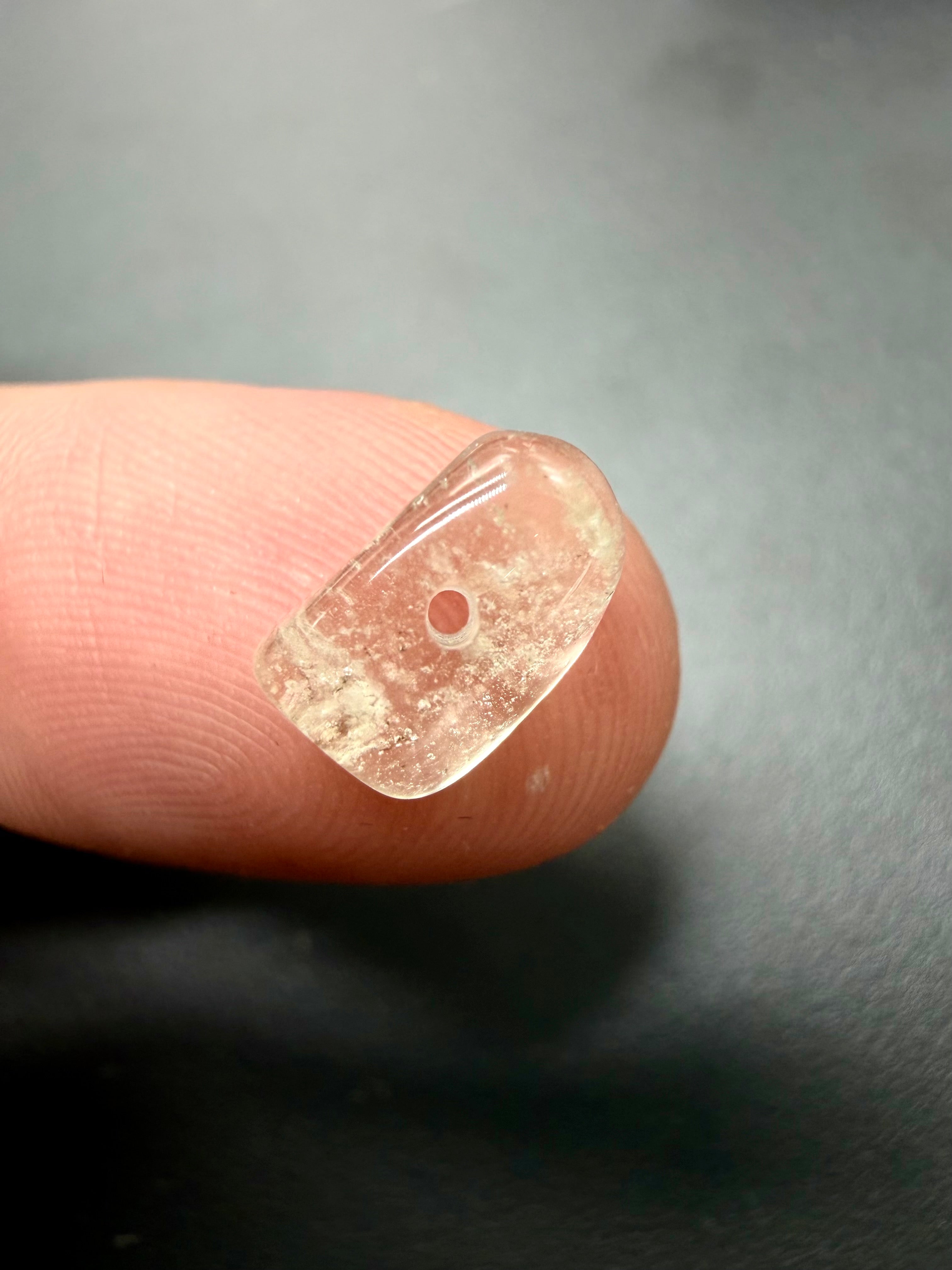 Tumbled Libyan Desert Glass Bead – random choice - TK16
