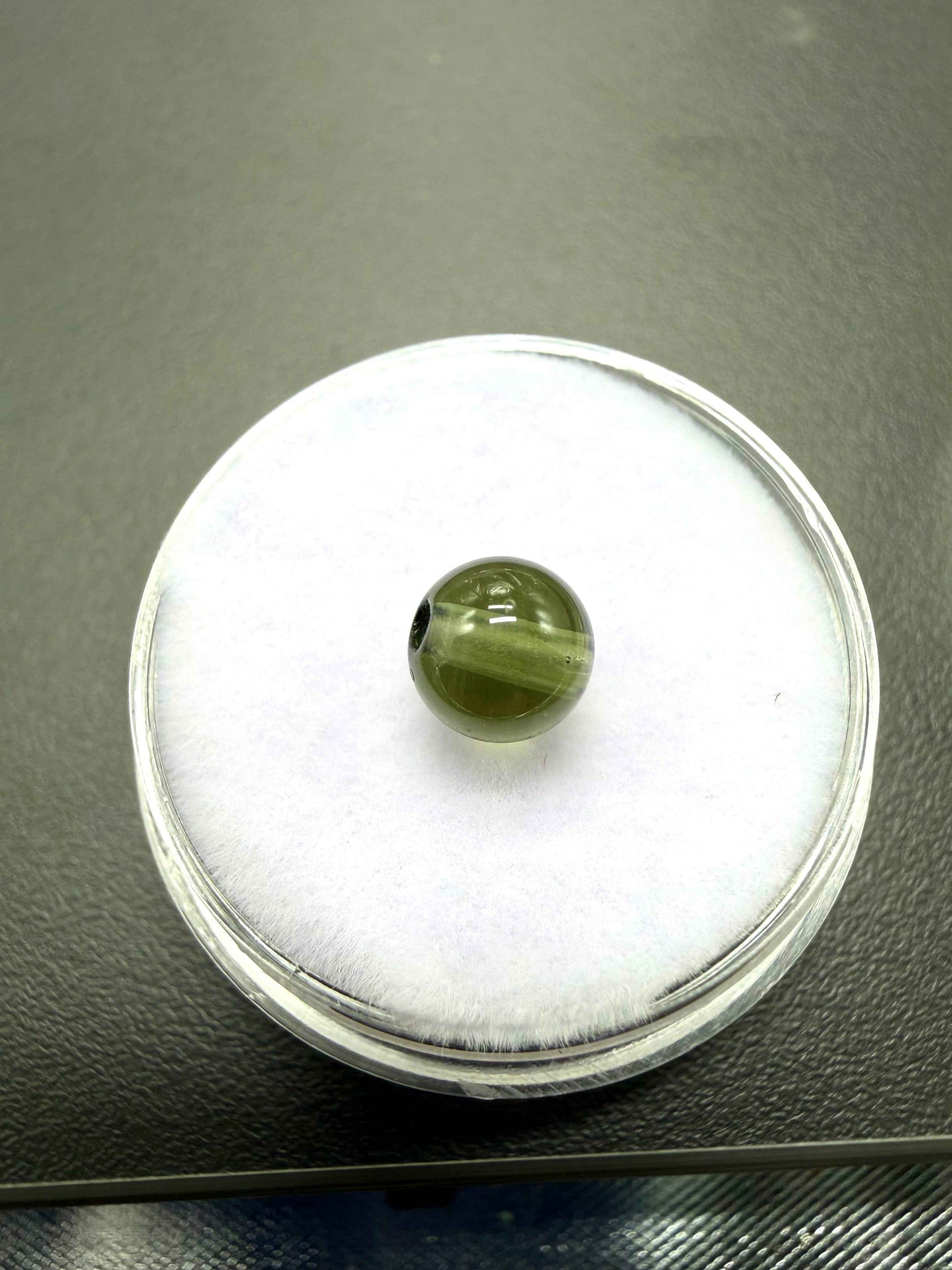 Perlina di moldavite con foro – sphere - VK056